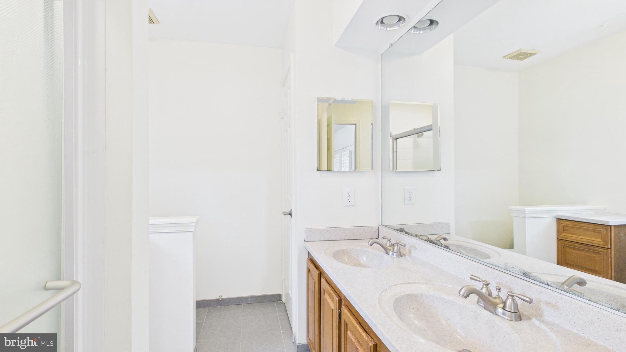 SEQUOIA FARMS - Residential