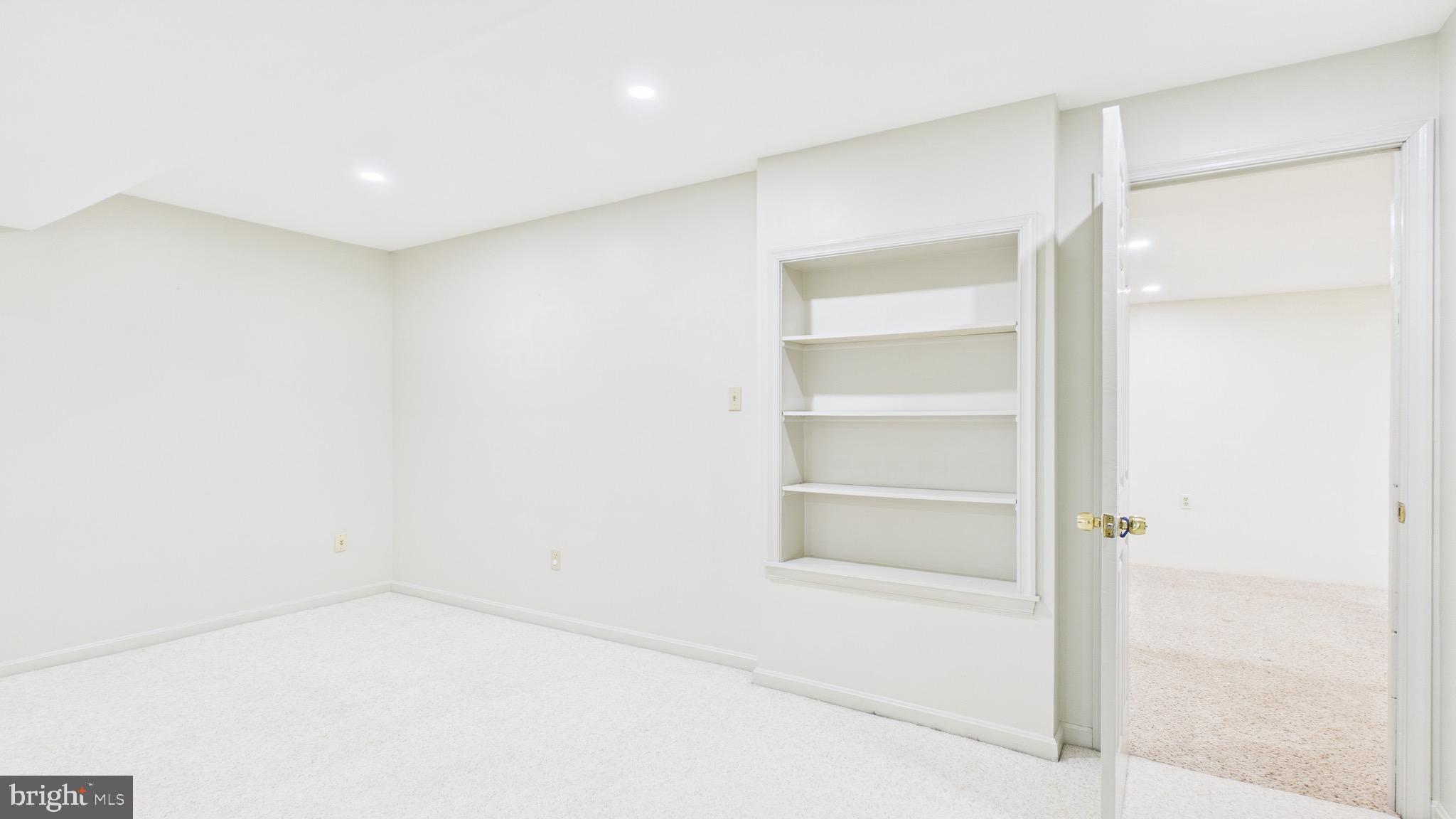 SEQUOIA FARMS - Residential