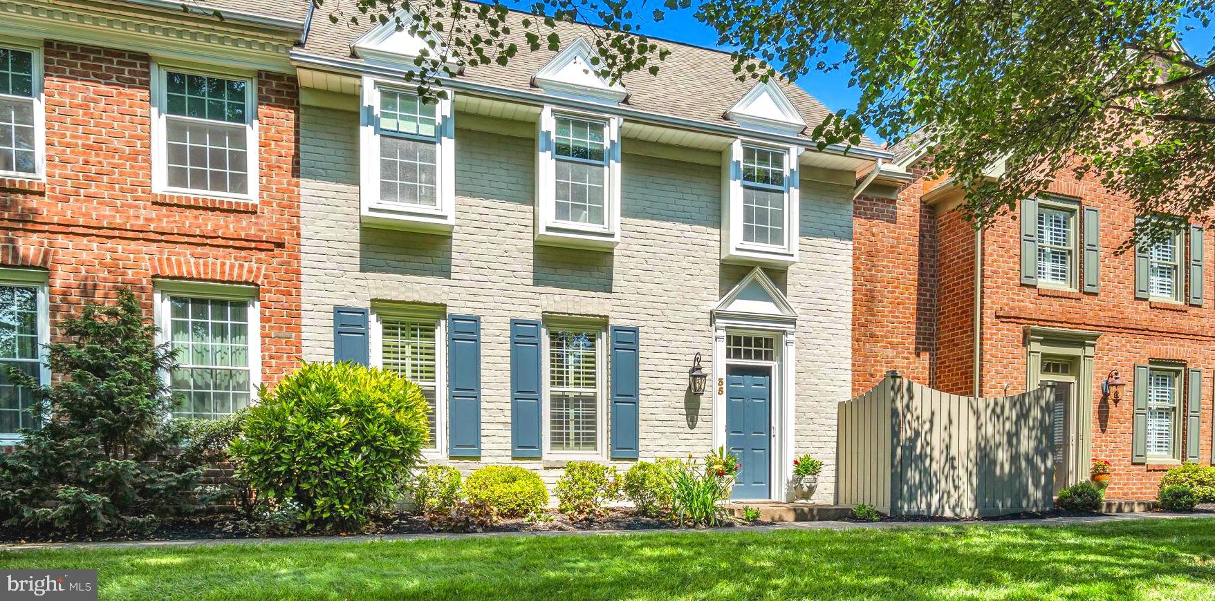 35 KENSINGTON SQUARE