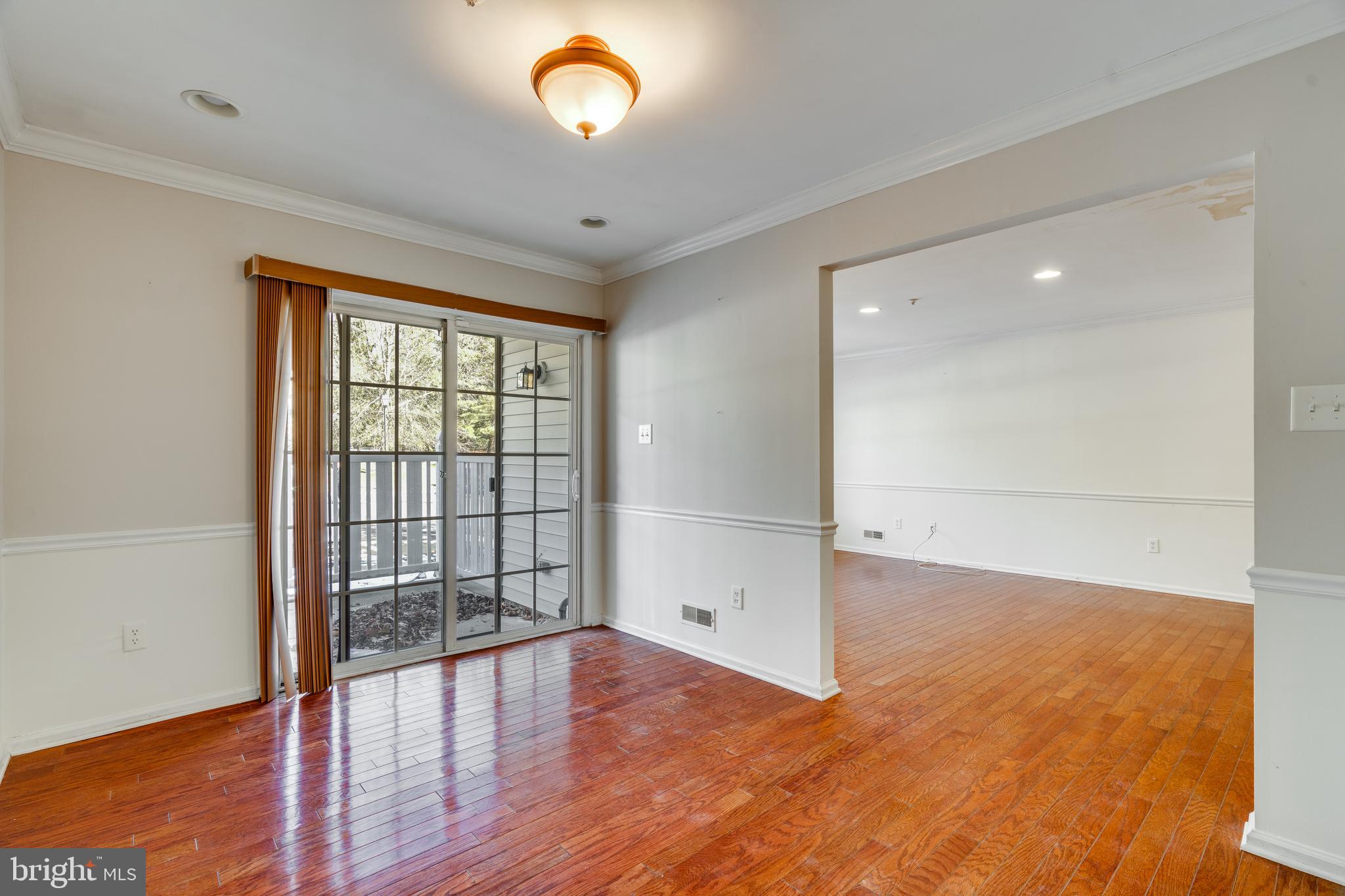 1502 BEACON HILL DRIVE