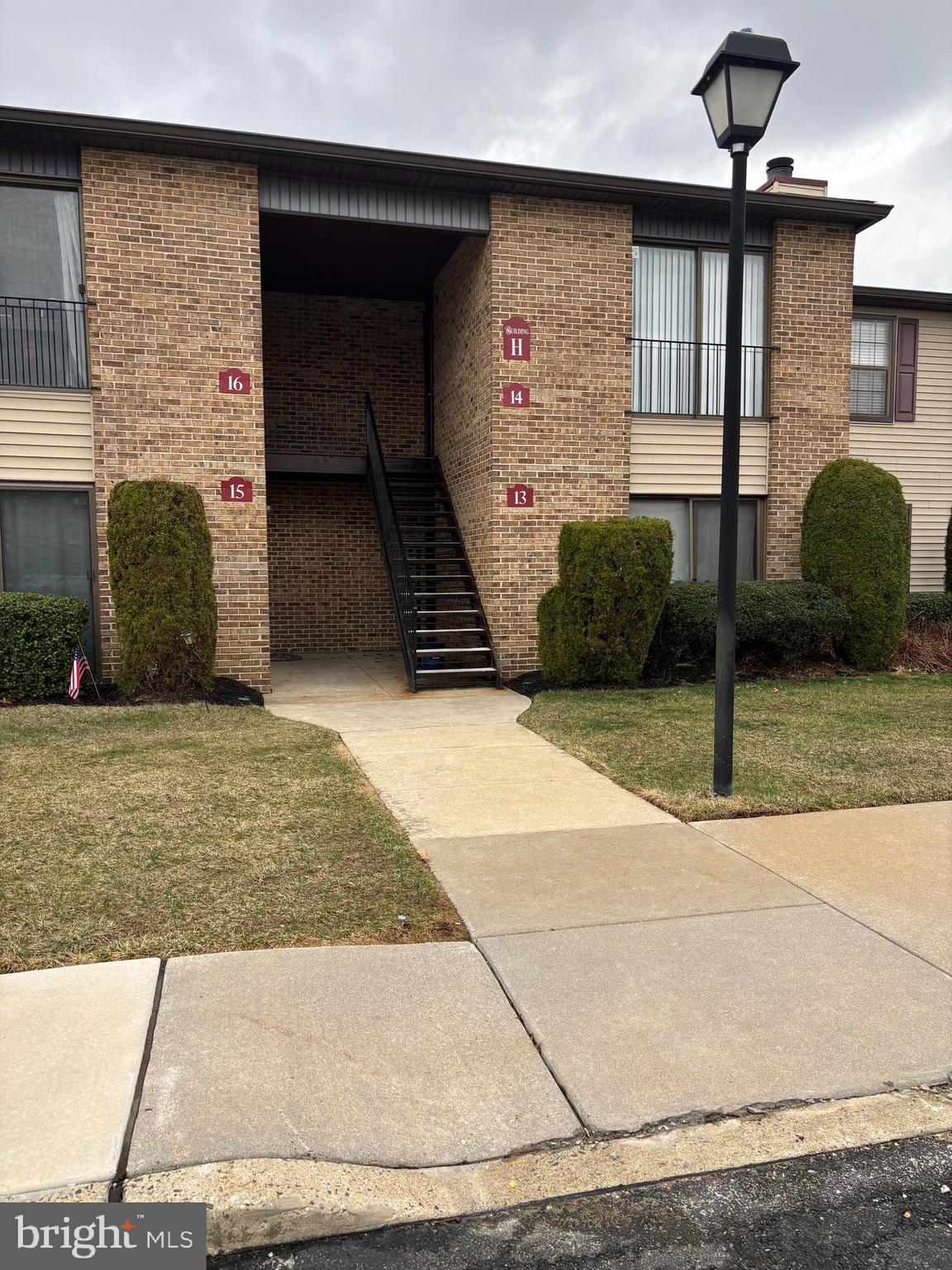 NEWTOWN COMMONS - Residential