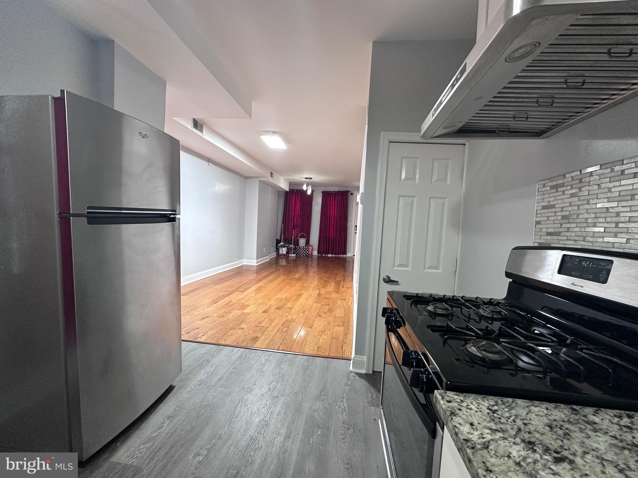 POINT BREEZE - Residential