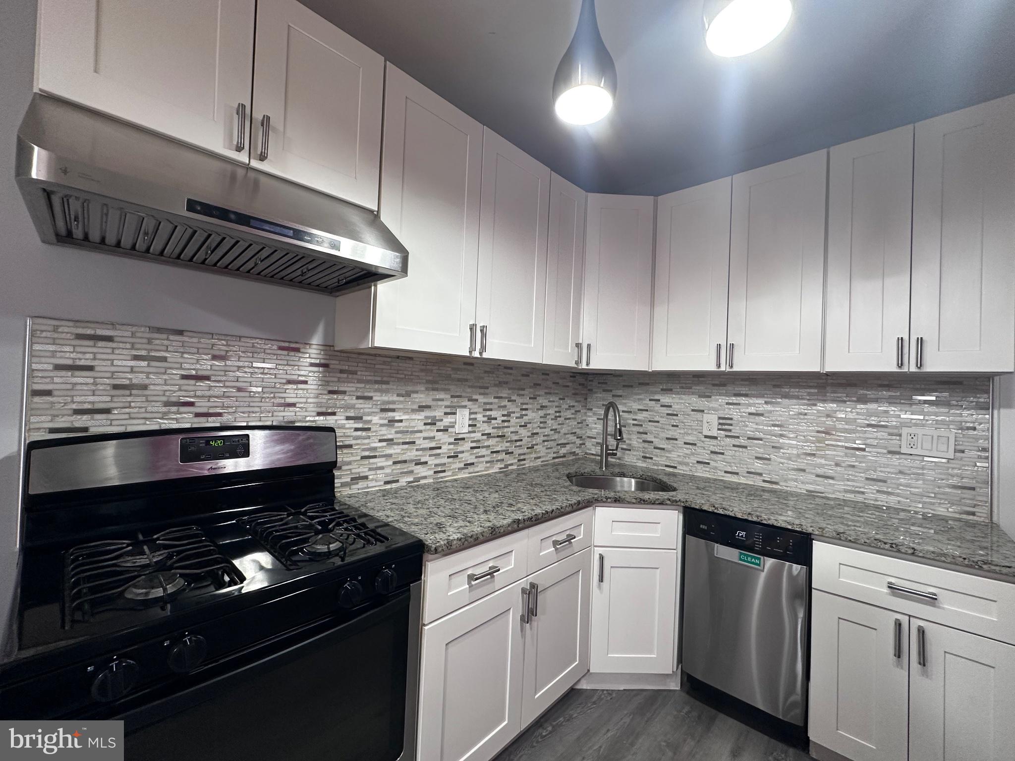 POINT BREEZE - Residential