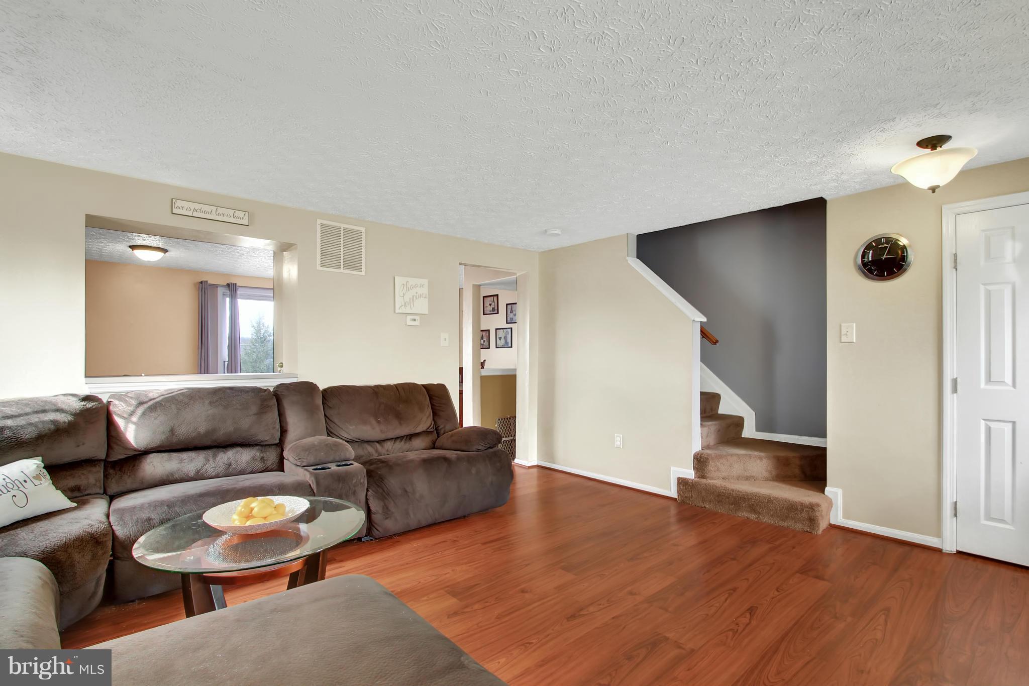 CONSTANT FRIENDSHIP - Residential