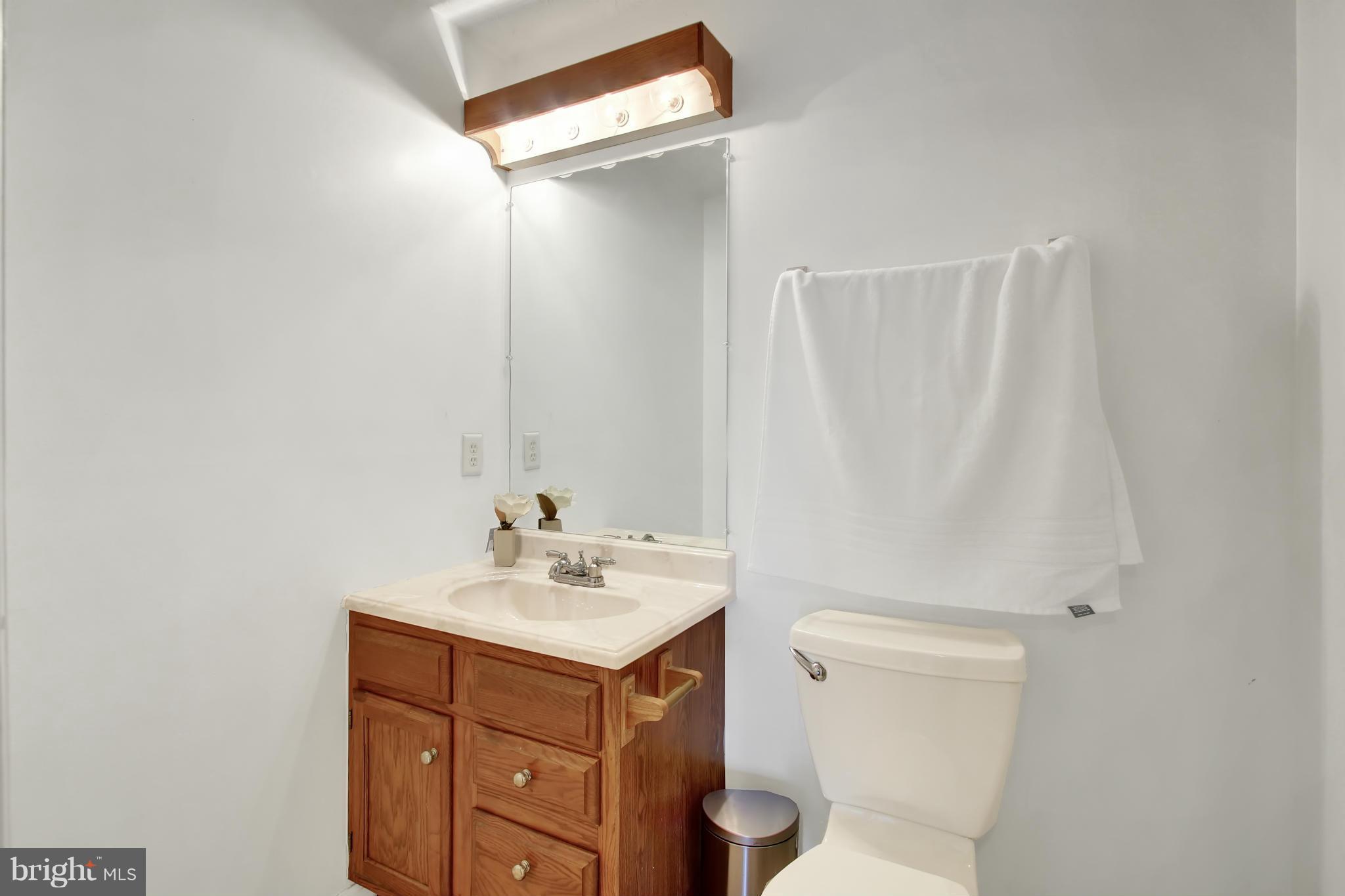 CONSTANT FRIENDSHIP - Residential