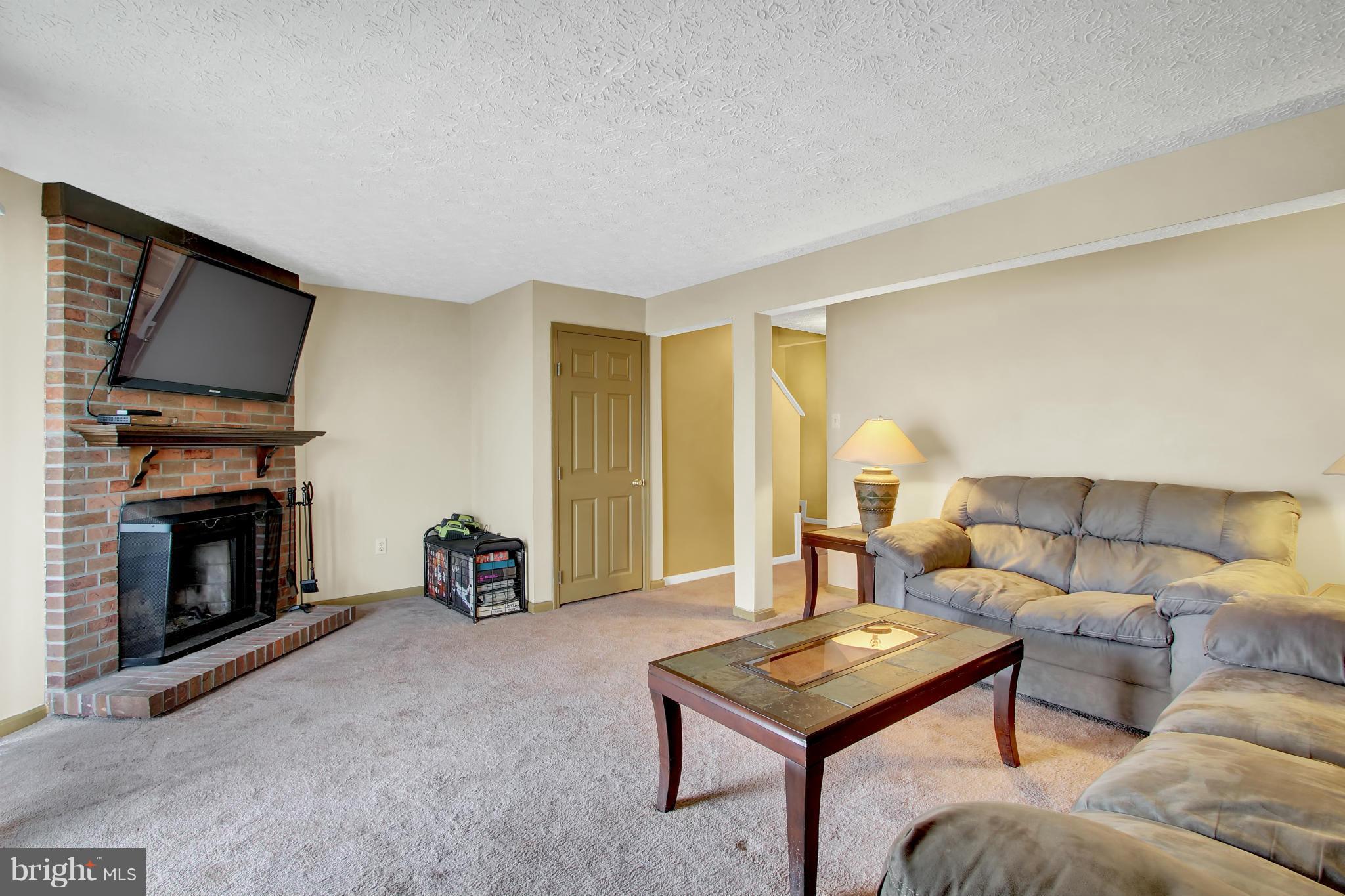 CONSTANT FRIENDSHIP - Residential