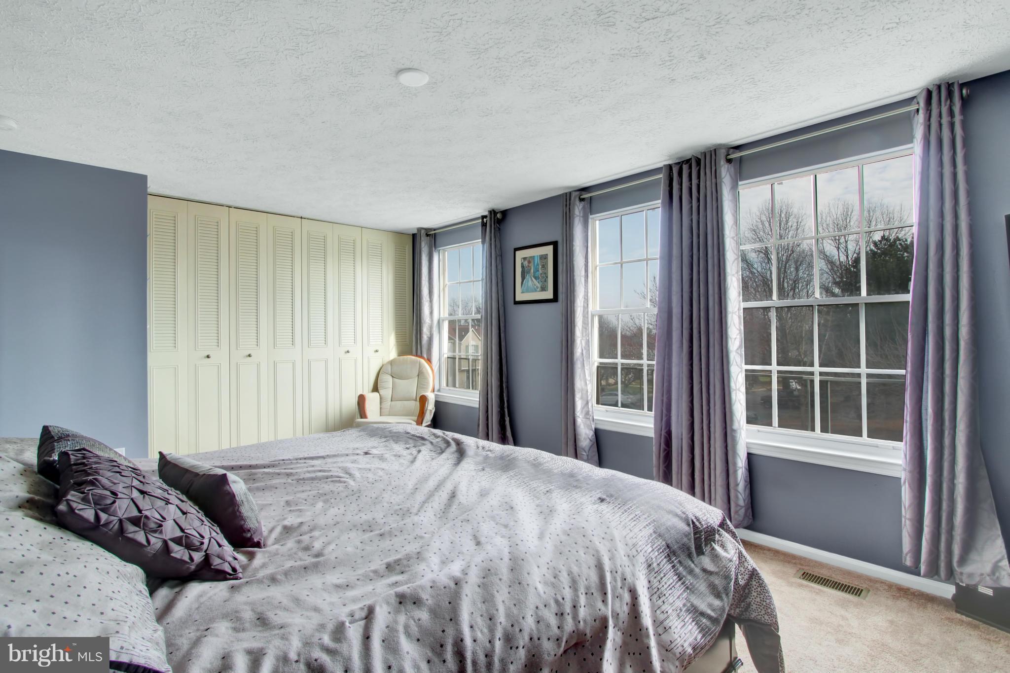 CONSTANT FRIENDSHIP - Residential