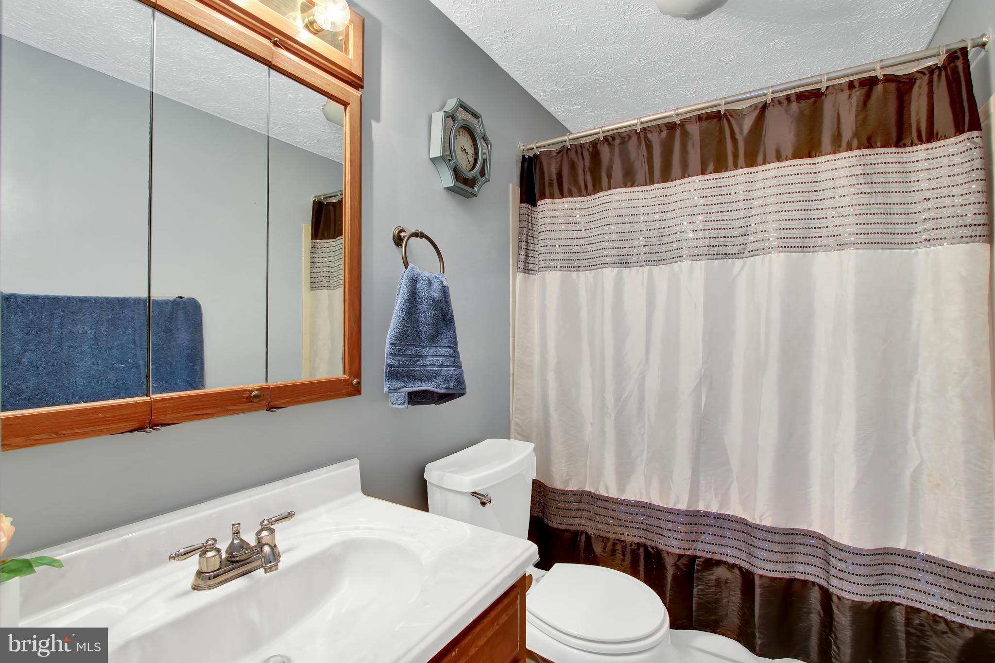 CONSTANT FRIENDSHIP - Residential