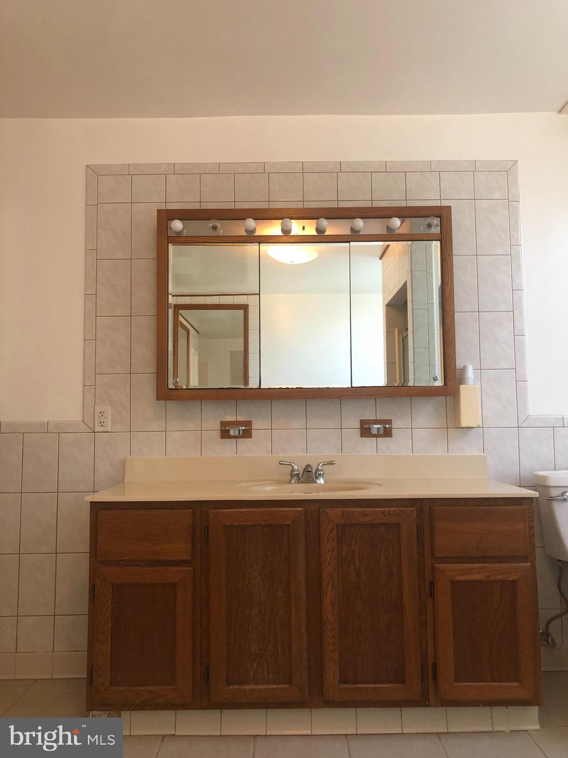 HAMPDEN HISTORIC DISTRICT - Residential Lease