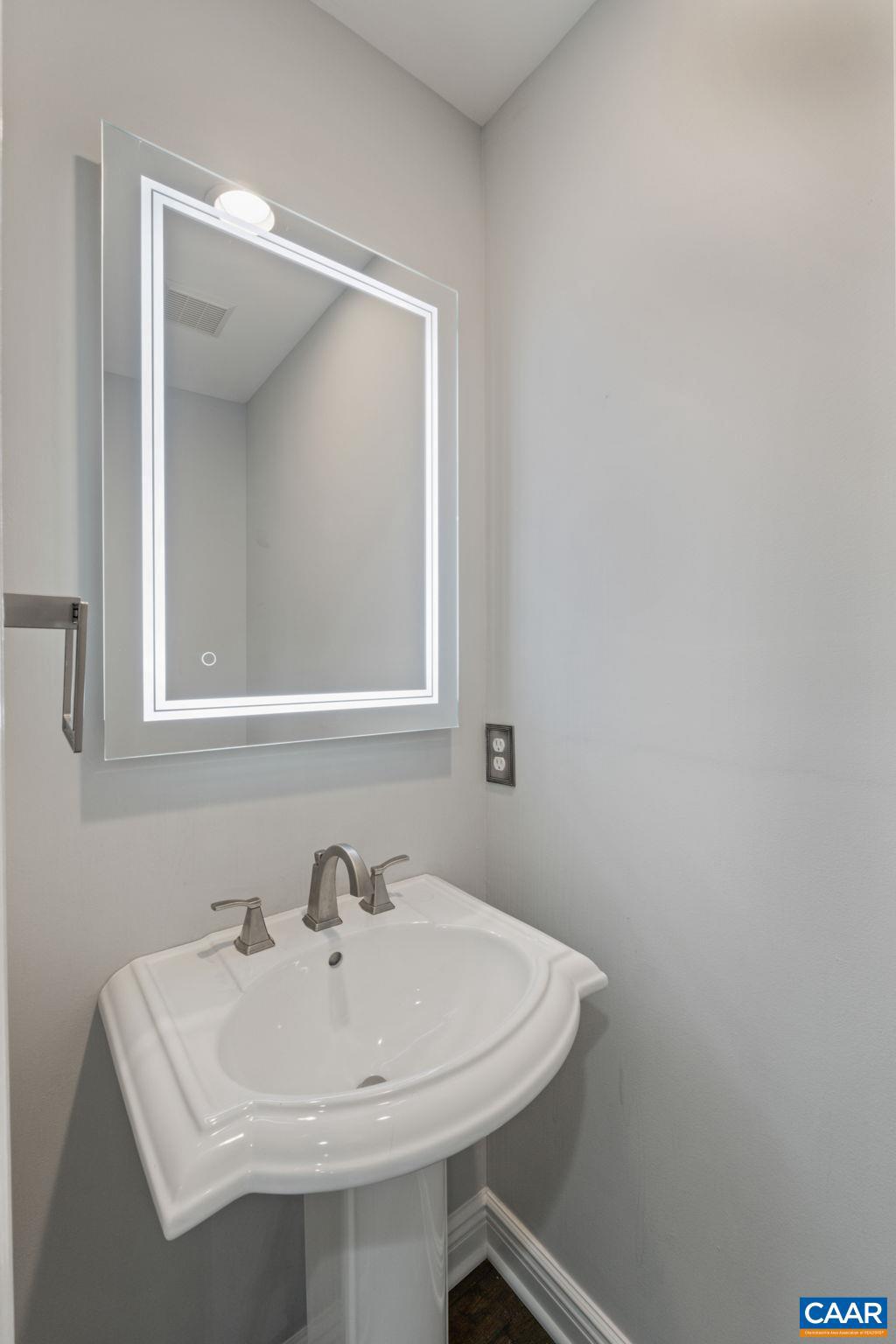 LAKE MONTICELLO - Residential