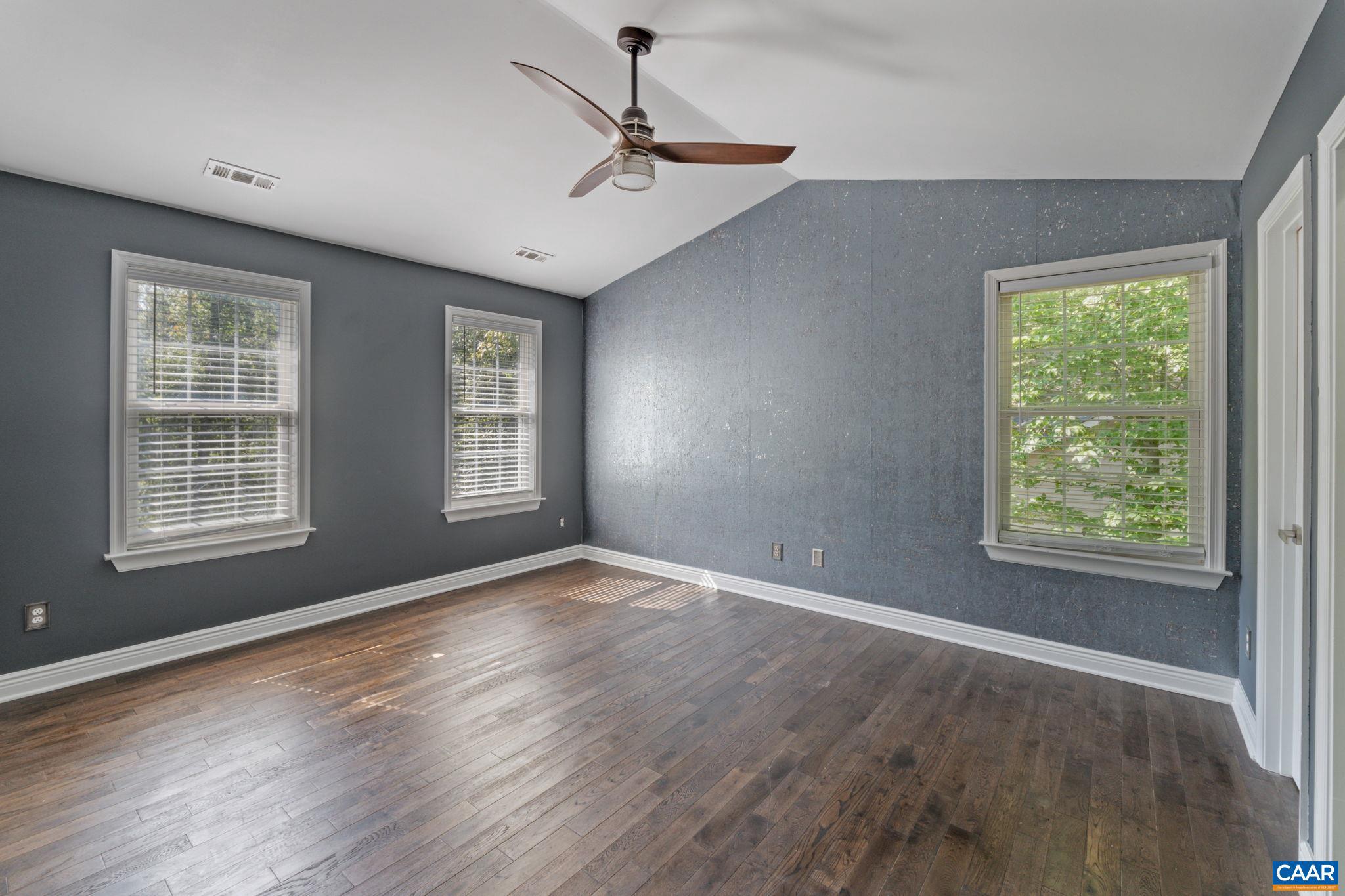 LAKE MONTICELLO - Residential