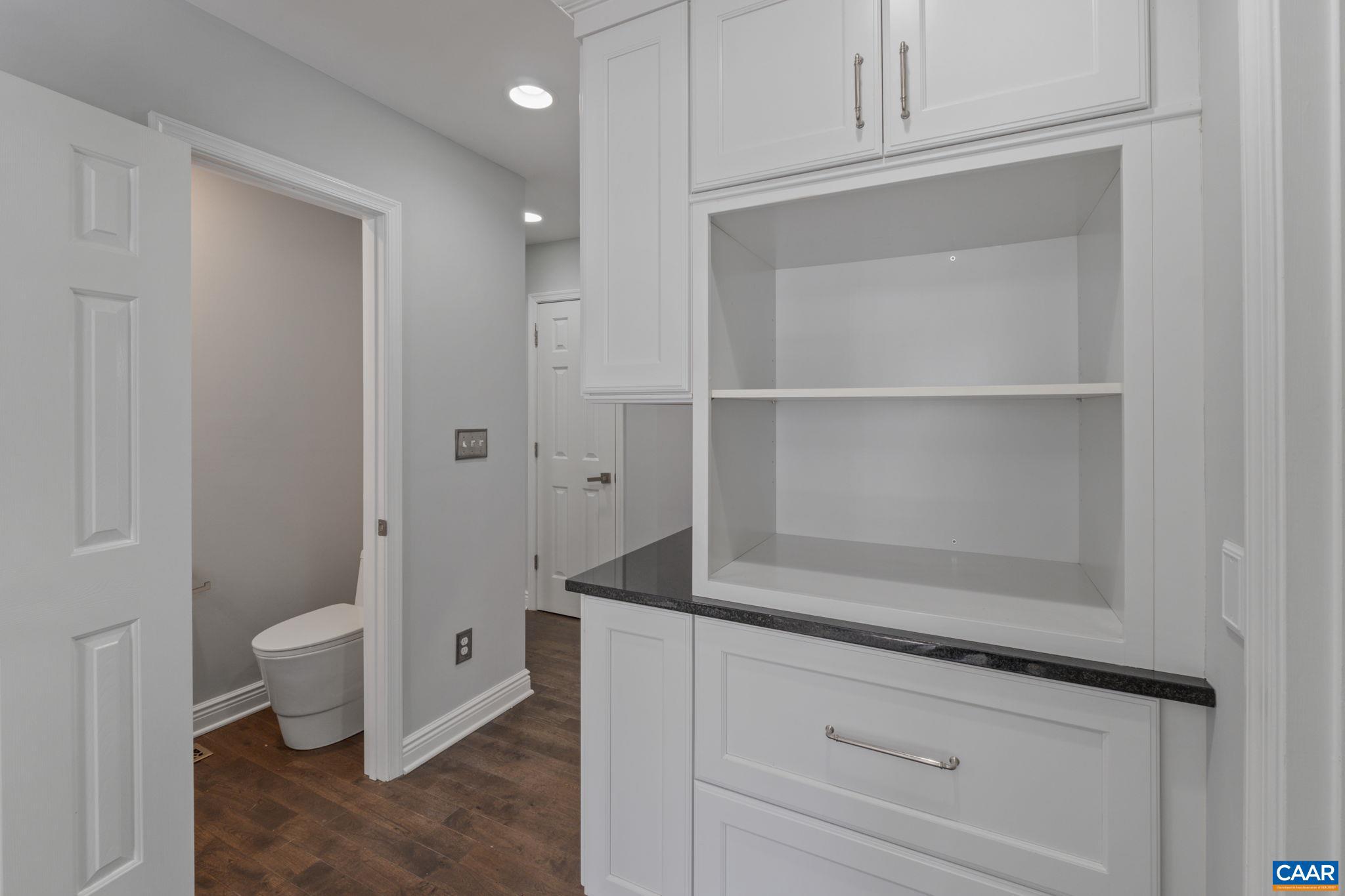 LAKE MONTICELLO - Residential