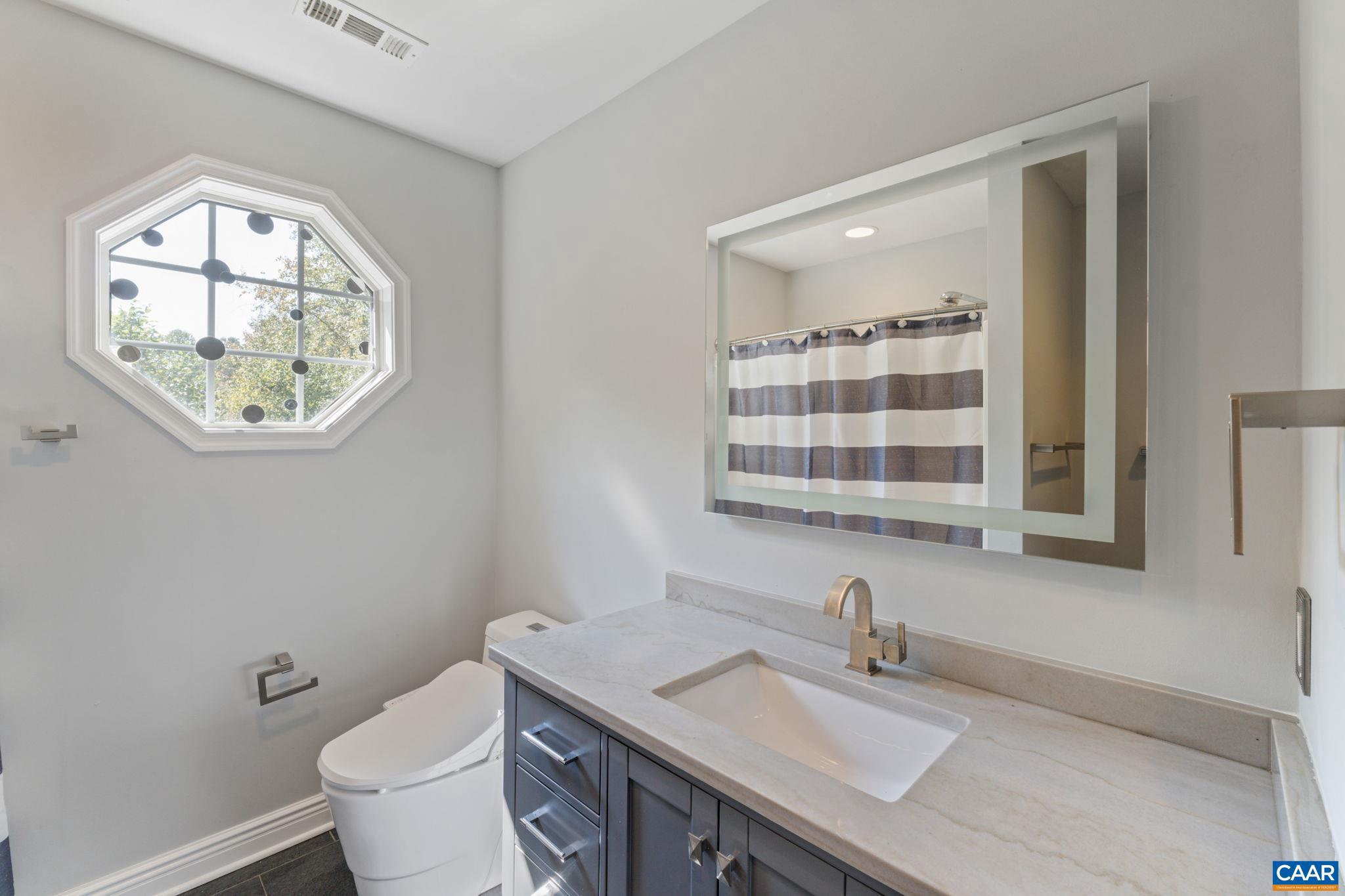 LAKE MONTICELLO - Residential