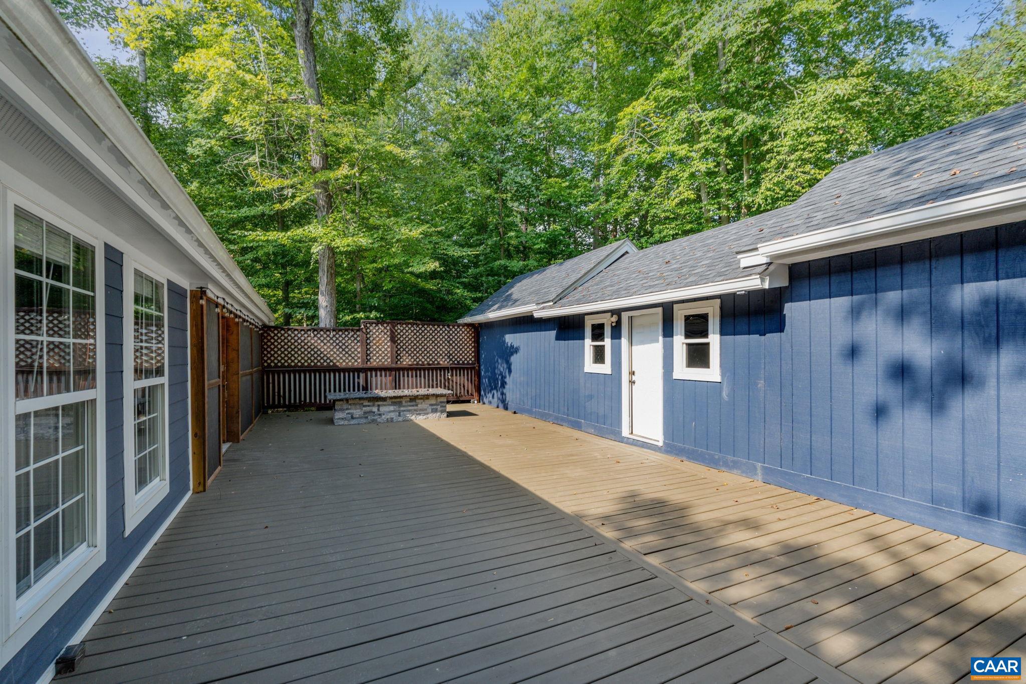 LAKE MONTICELLO - Residential