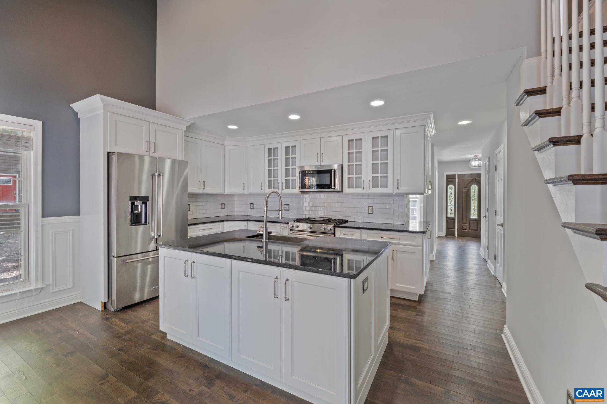 LAKE MONTICELLO - Residential