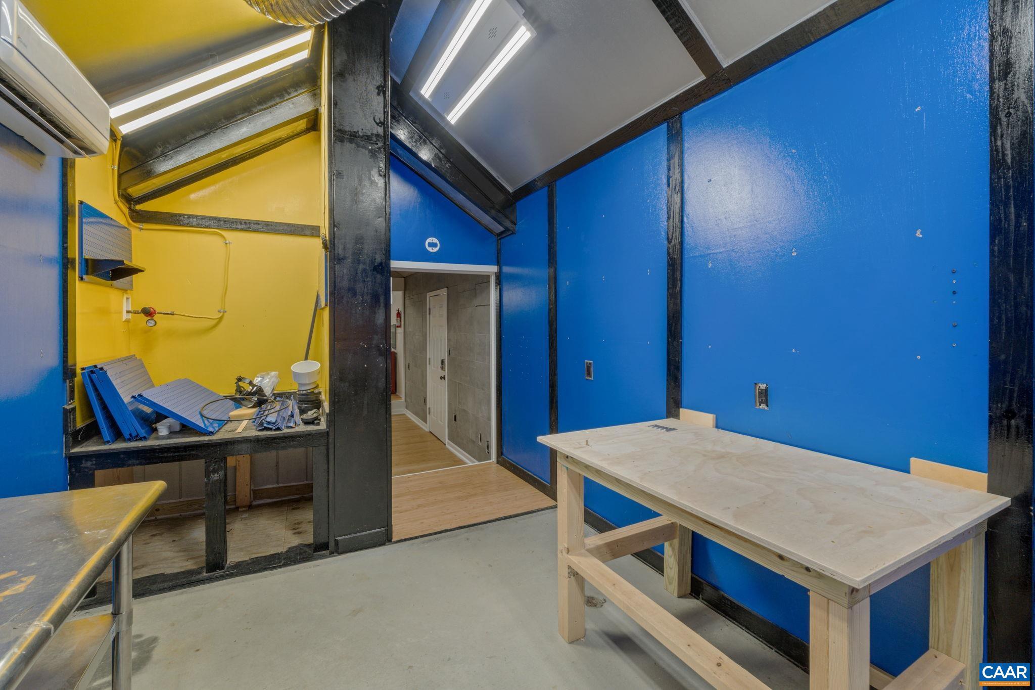 LAKE MONTICELLO - Residential