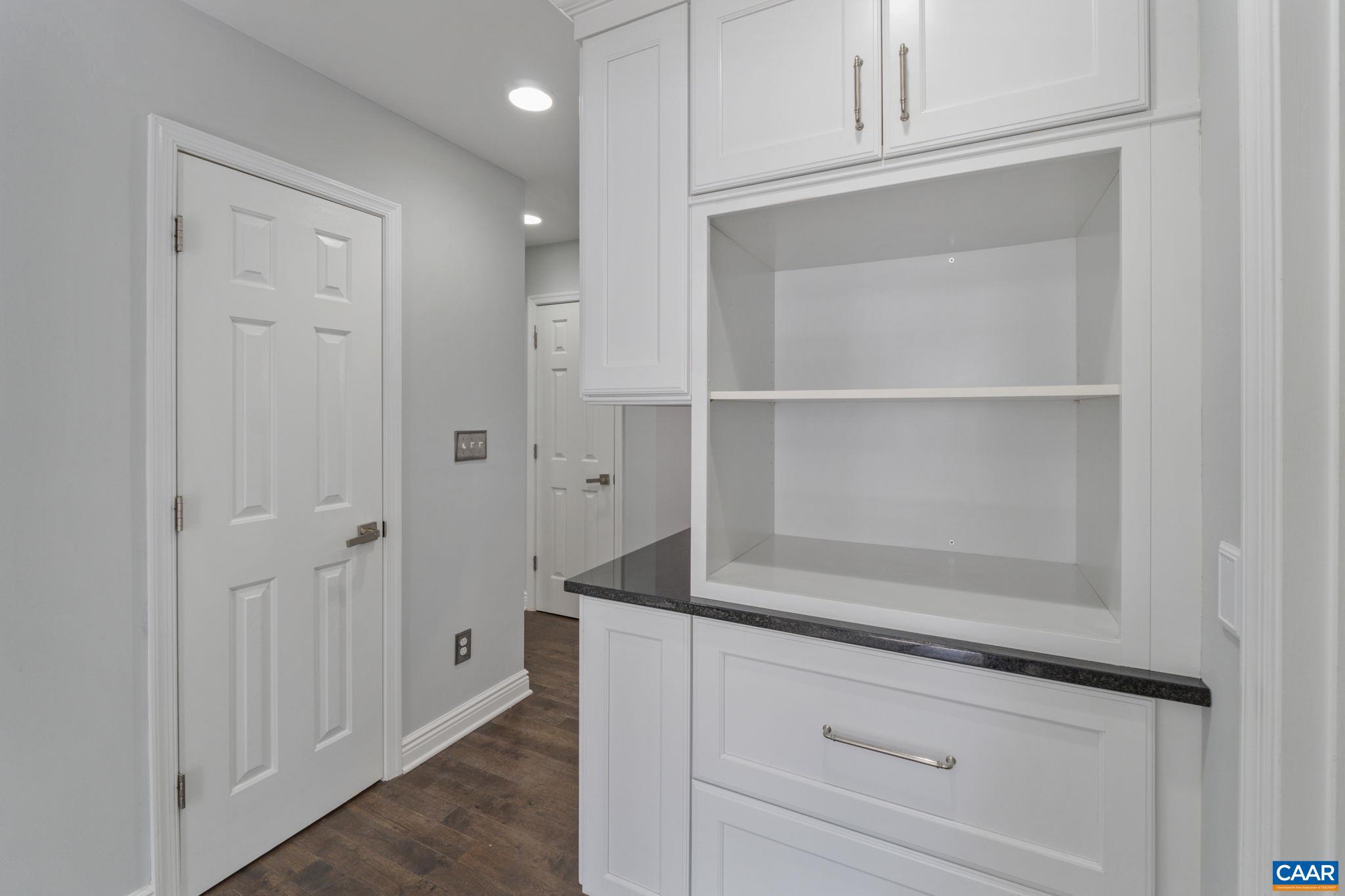 LAKE MONTICELLO - Residential