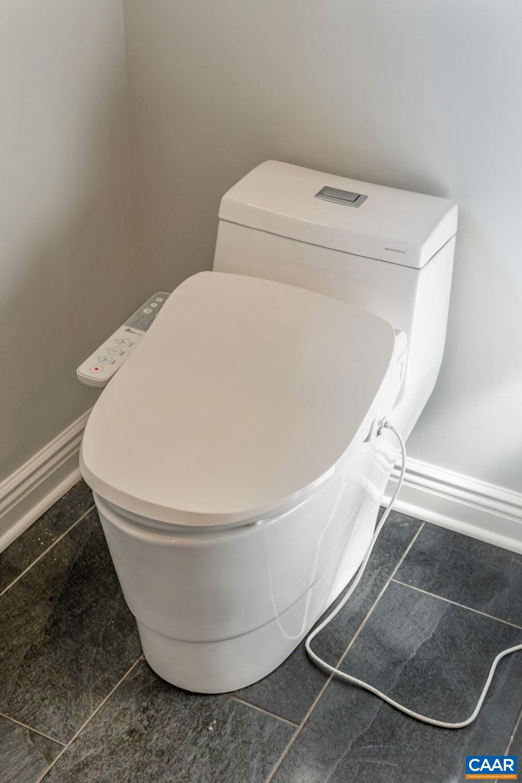 LAKE MONTICELLO - Residential