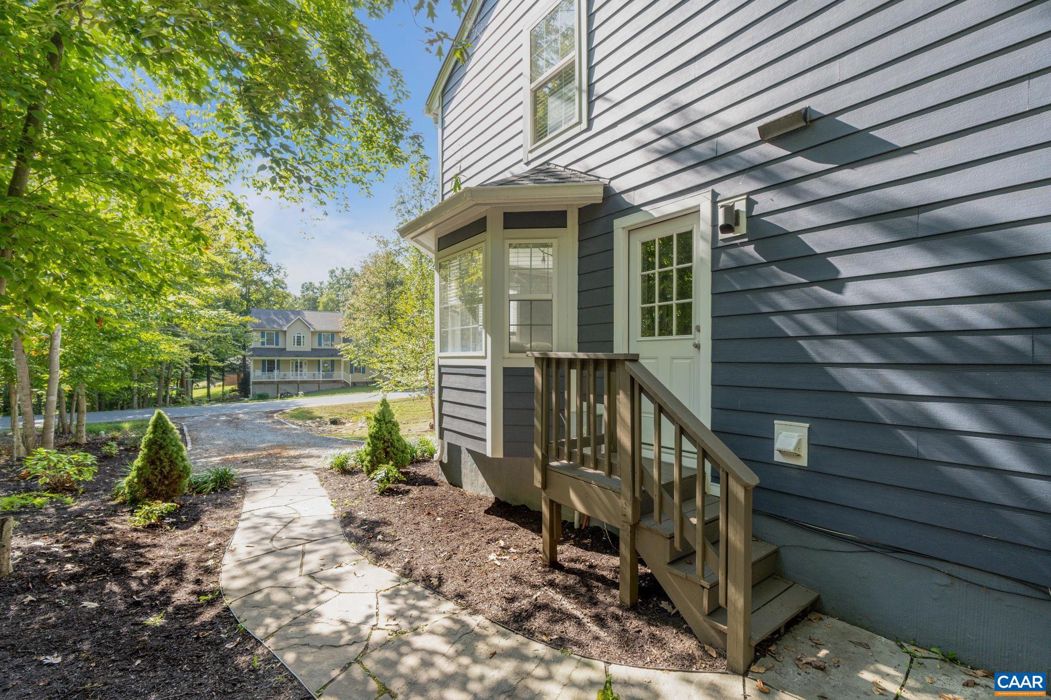 LAKE MONTICELLO - Residential