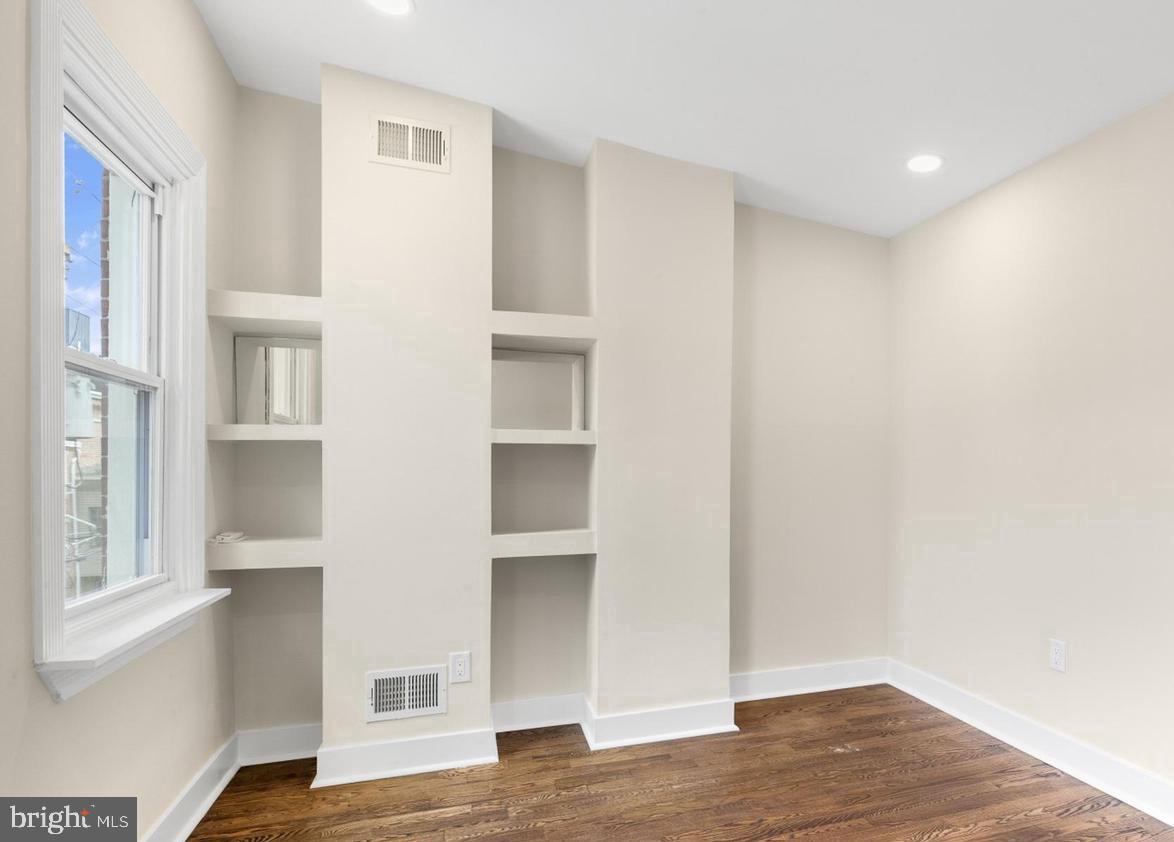 FAIRMOUNT - Residential