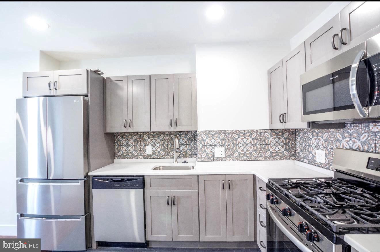 FAIRMOUNT - Residential