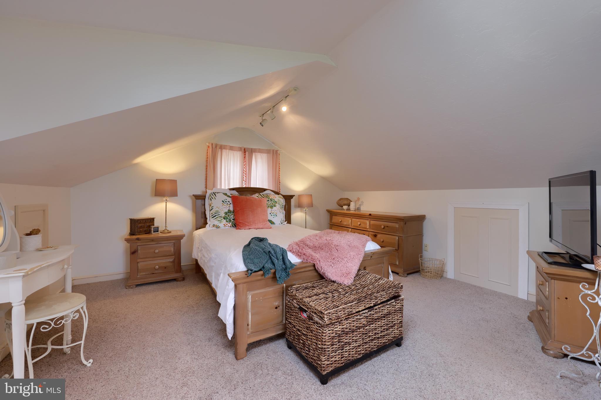 YORK TWP - Residential