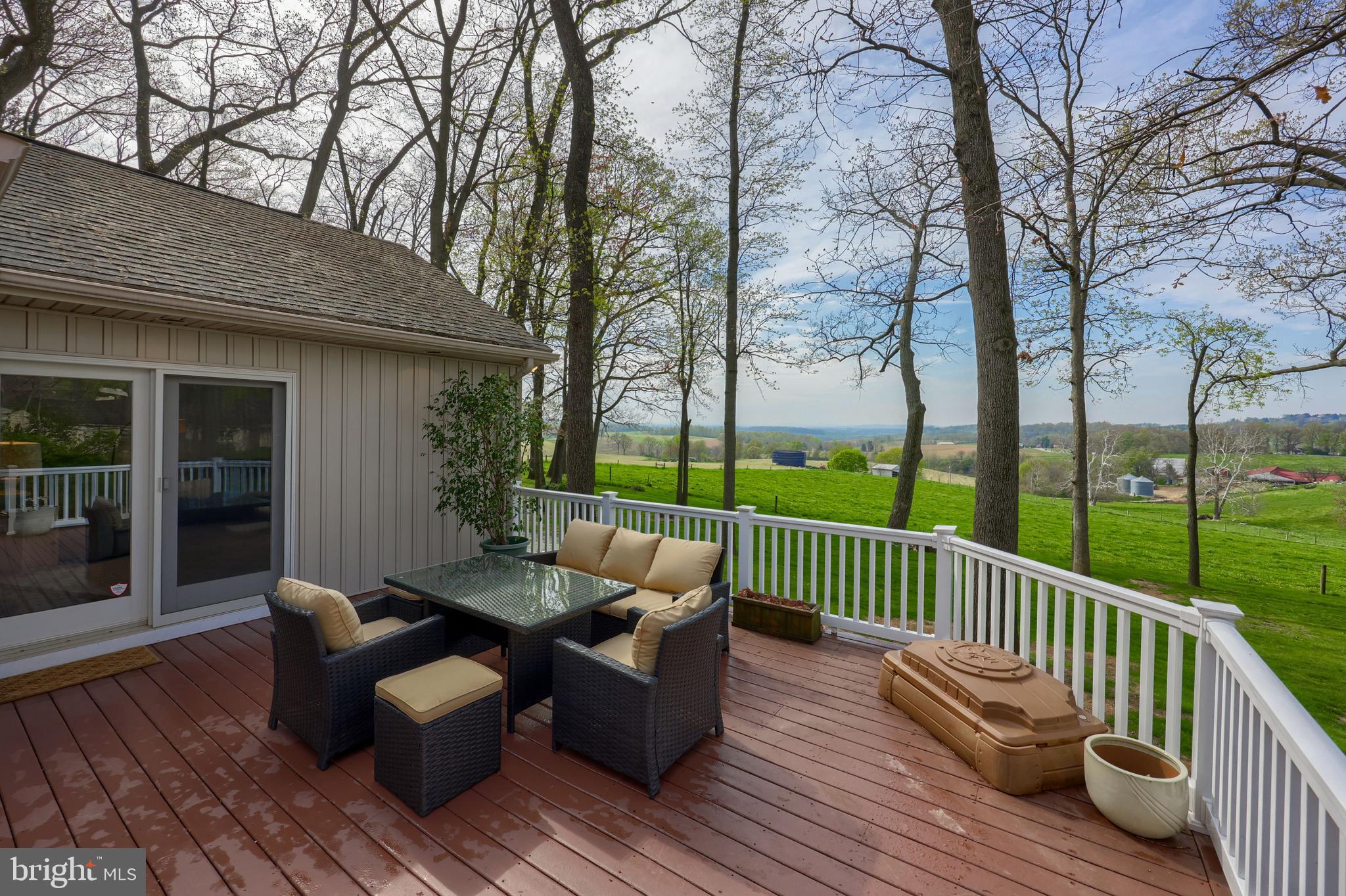 YORK TWP - Residential