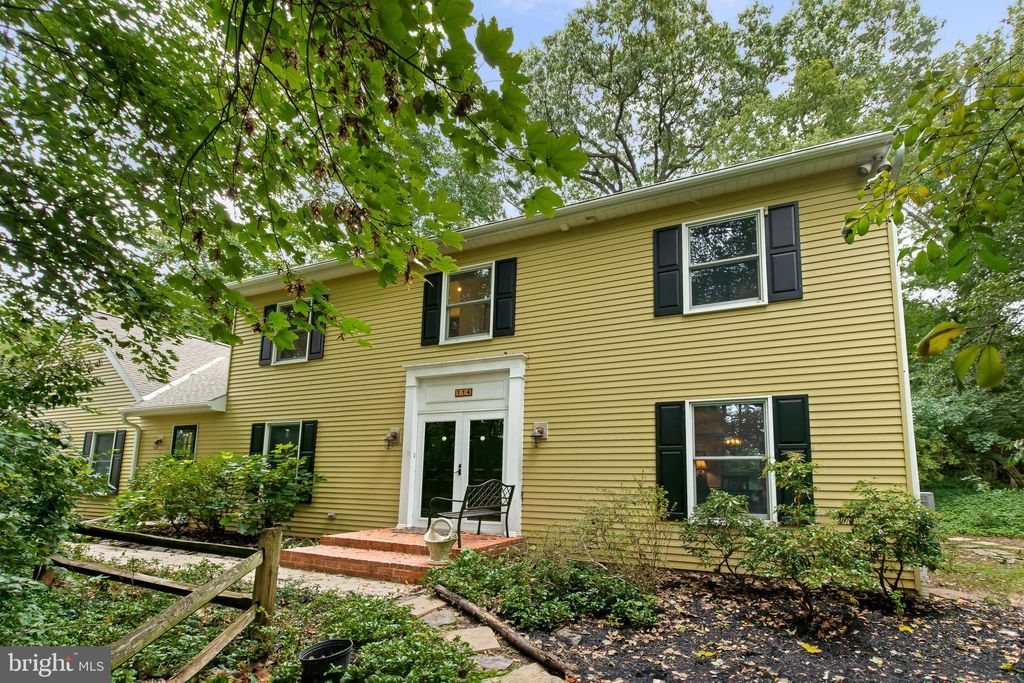 Photo of 114 Buch Avenue, Lancaster, PA 17601 (MLS # PALA2040212)