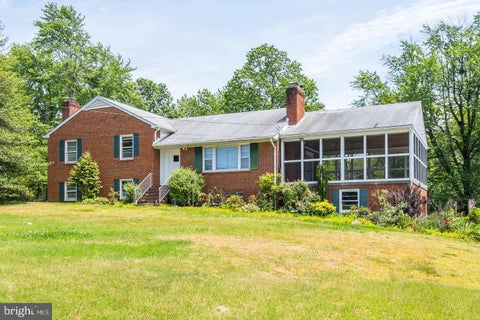 Homes For Rent - 5619 Wharton Lane<br/> CENTREVILLE, VA 20120