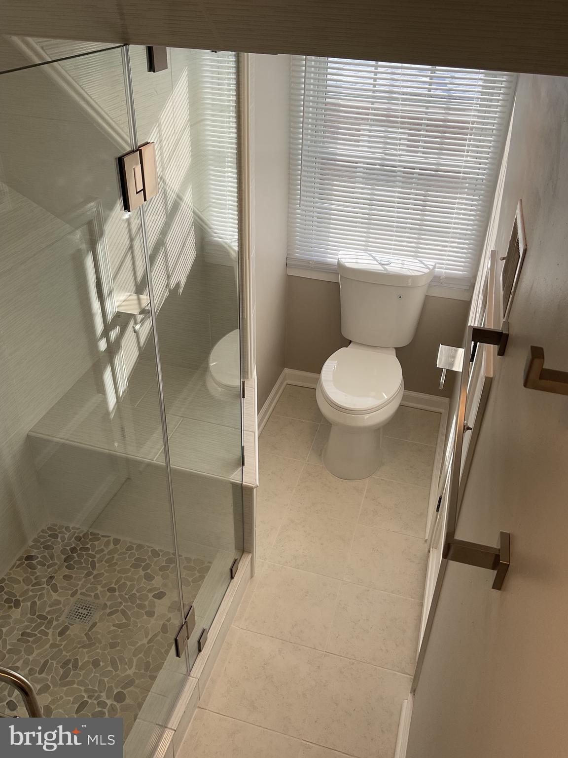 LYONHURST - Residential