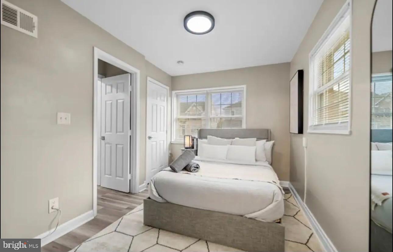 LYONHURST - Residential