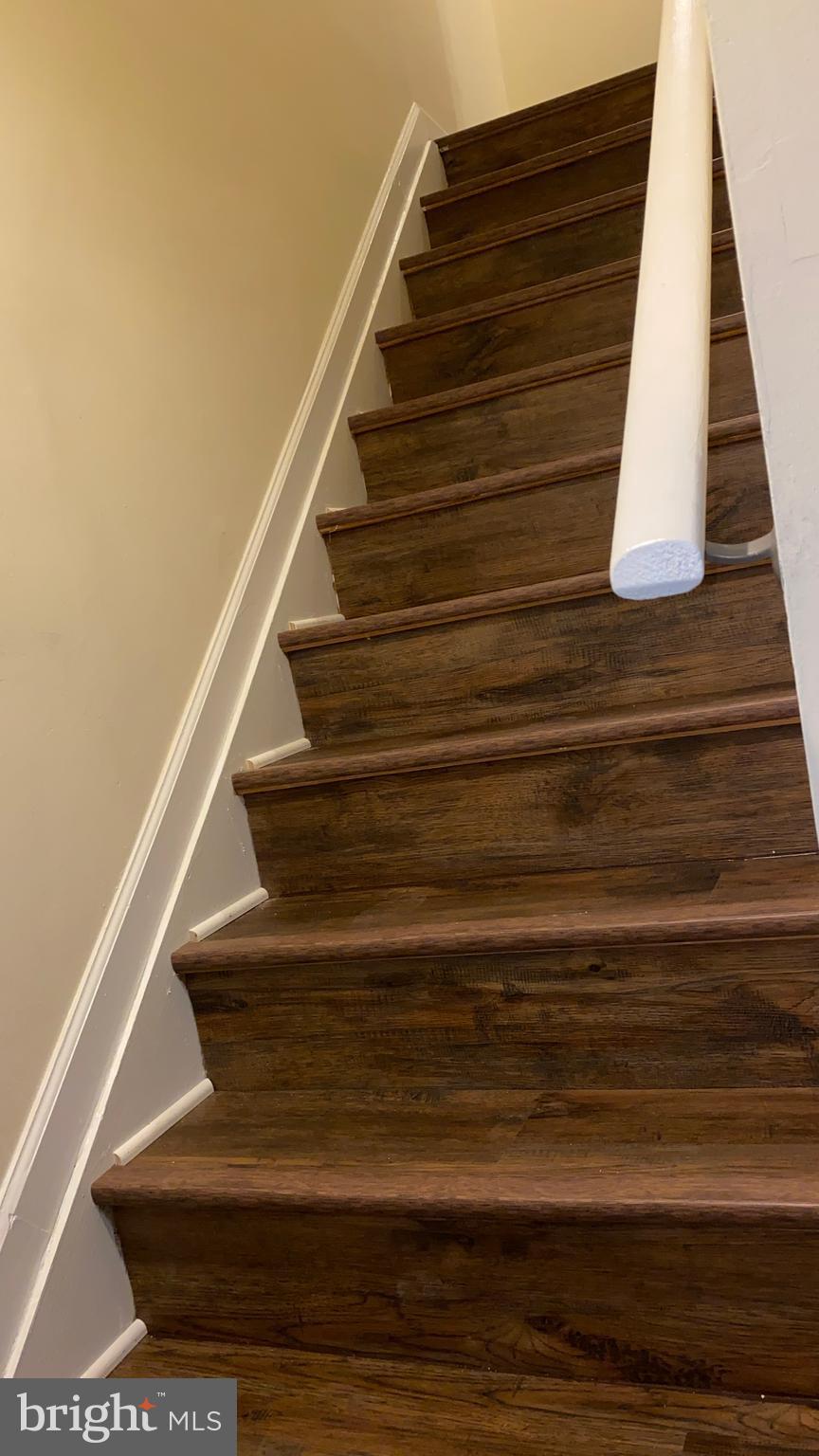 VALLEY STREAM ESTATES - Residential Lease