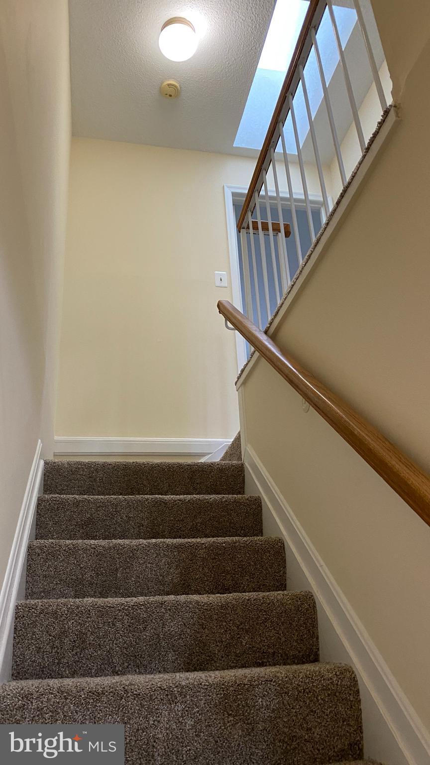 VALLEY STREAM ESTATES - Residential Lease