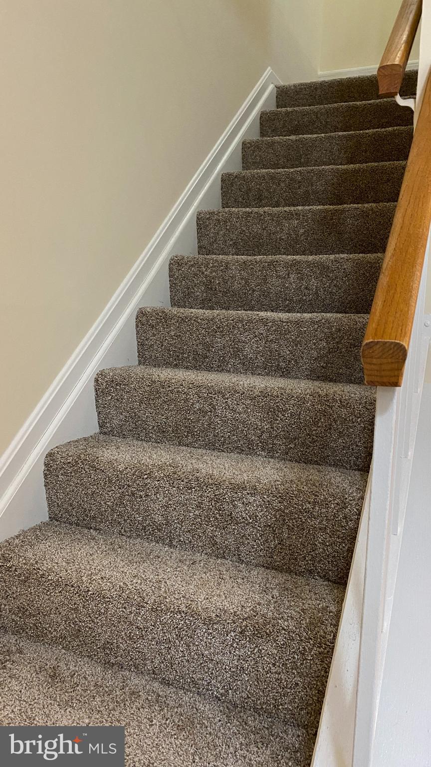 VALLEY STREAM ESTATES - Residential Lease