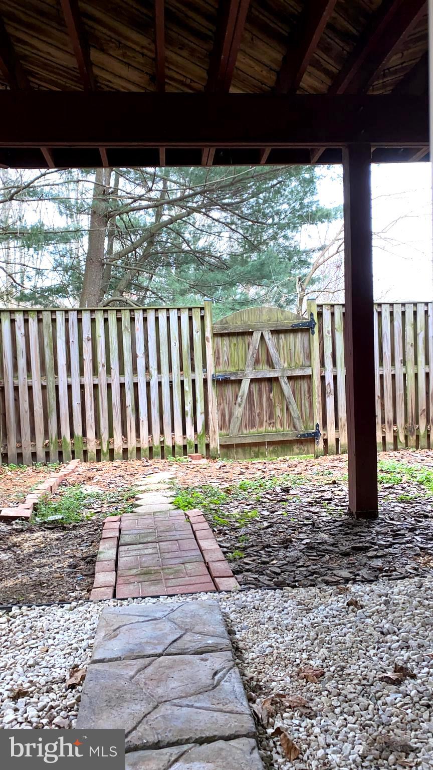 VALLEY STREAM ESTATES - Residential Lease