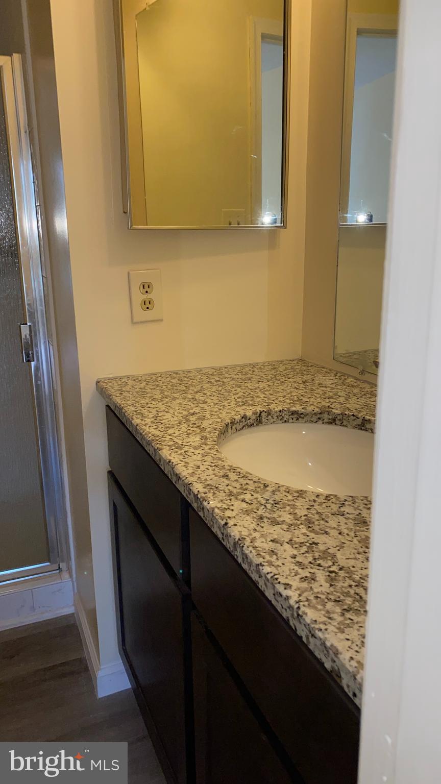 VALLEY STREAM ESTATES - Residential Lease