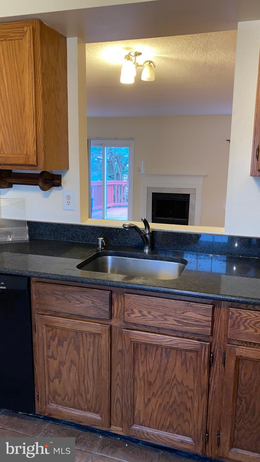 VALLEY STREAM ESTATES - Residential Lease