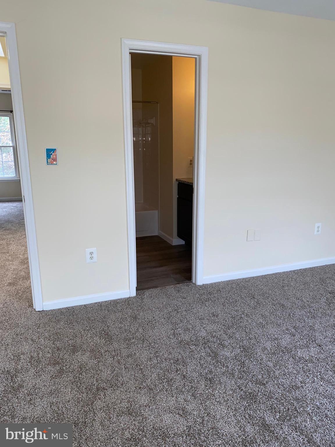 VALLEY STREAM ESTATES - Residential Lease