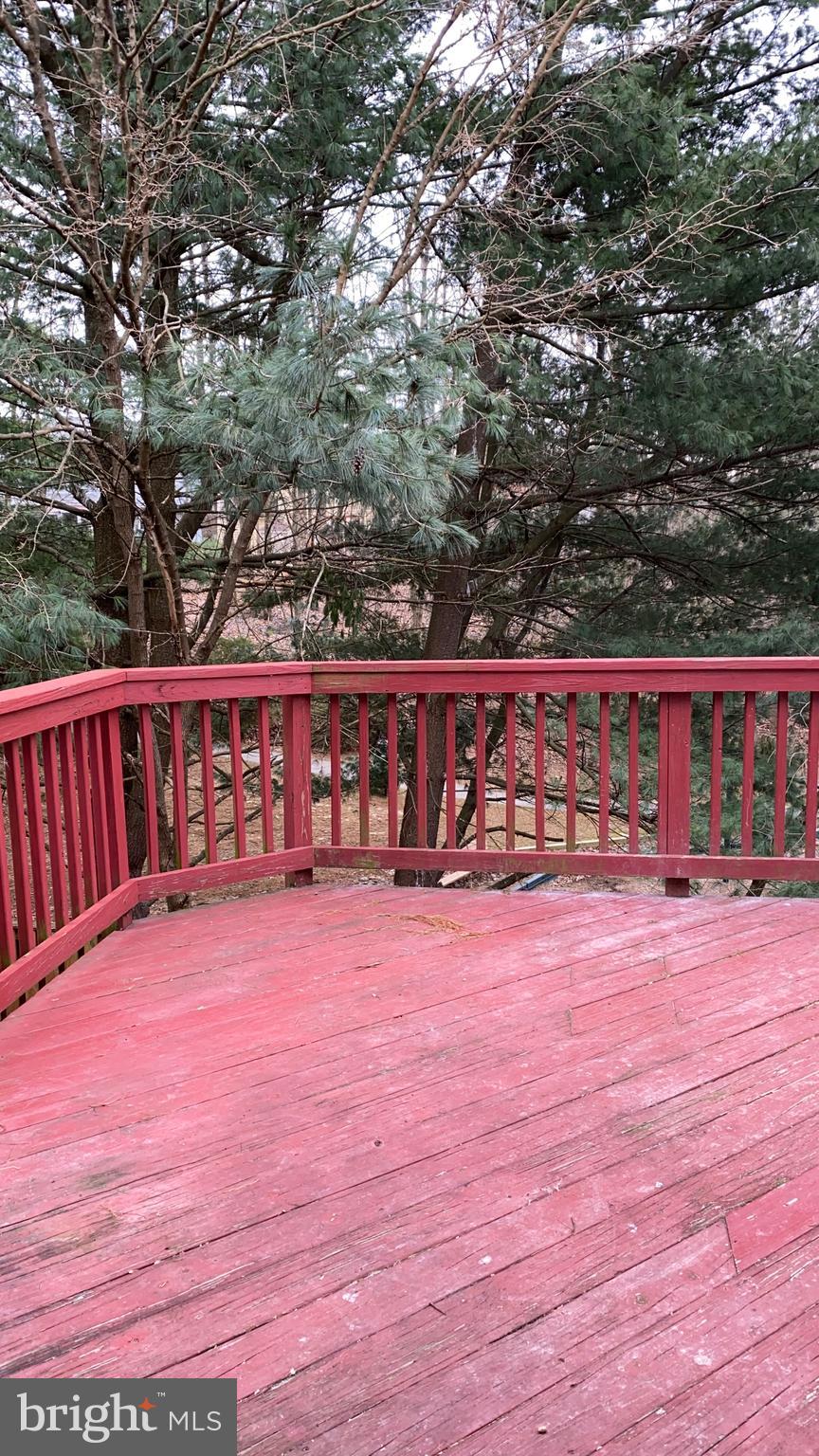 VALLEY STREAM ESTATES - Residential Lease