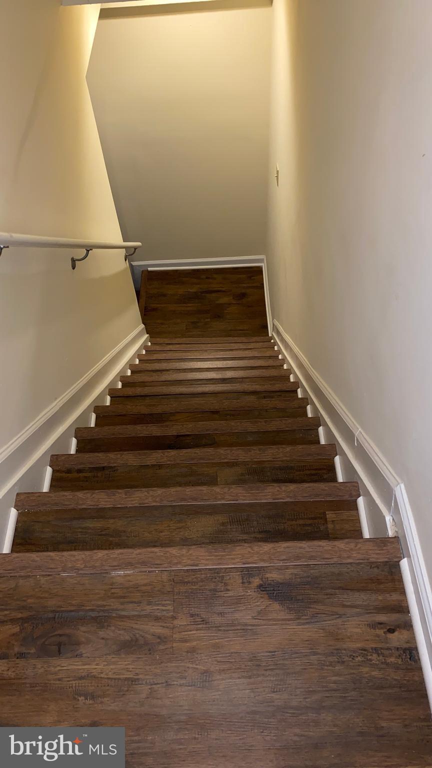 VALLEY STREAM ESTATES - Residential Lease