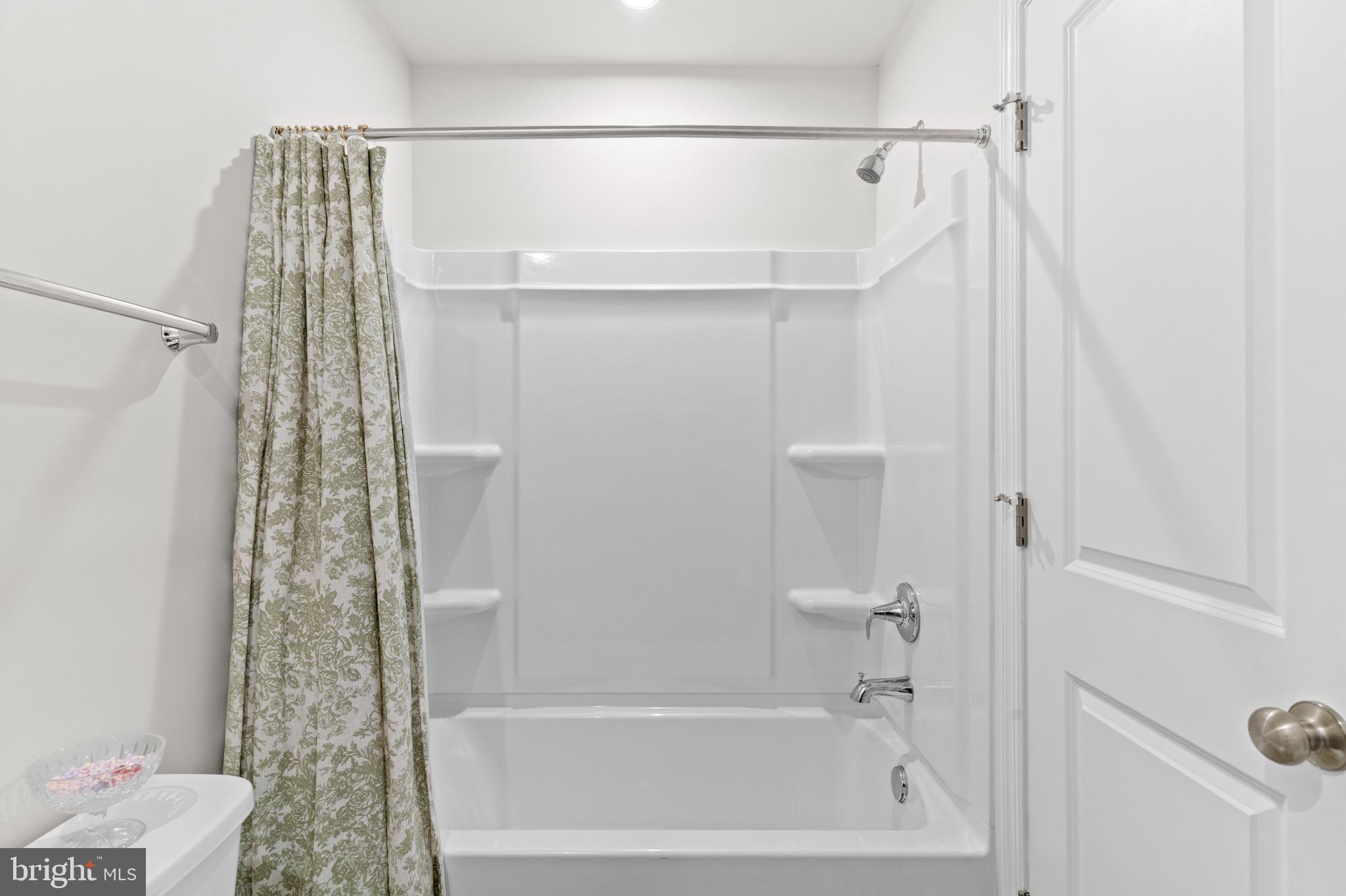 STONE SPRING - Residential Lease