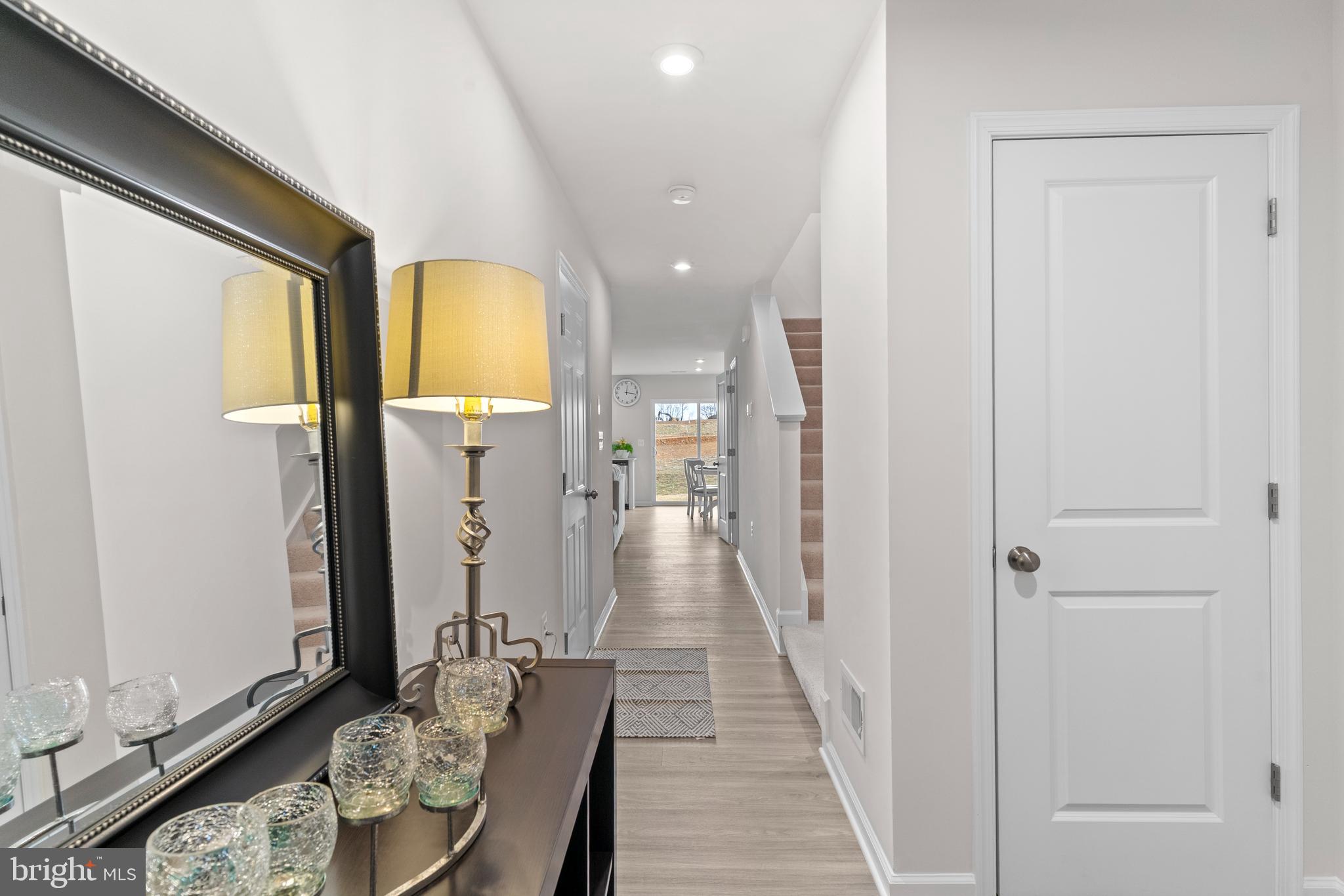 STONE SPRING - Residential Lease