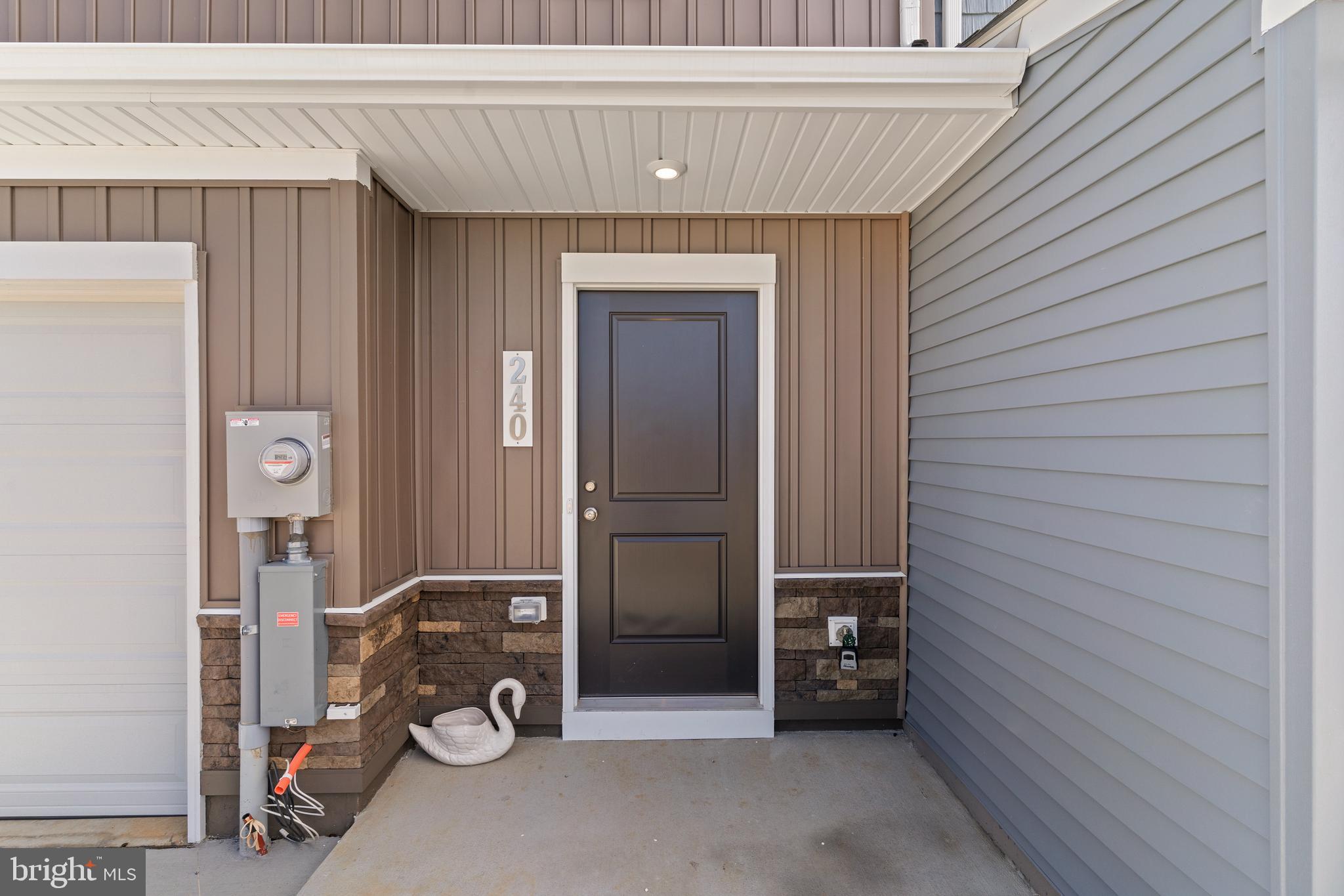 STONE SPRING - Residential Lease