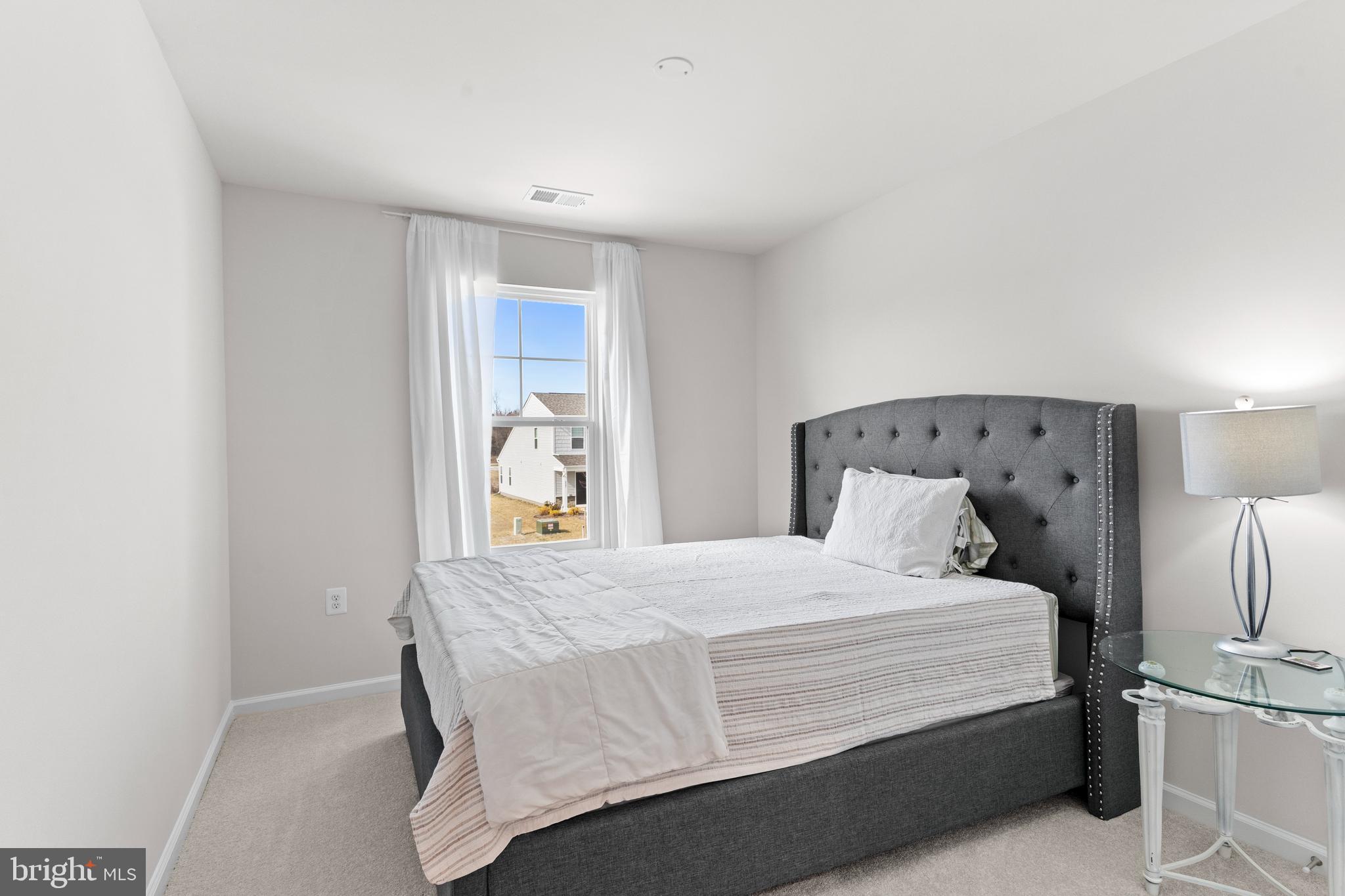 STONE SPRING - Residential Lease