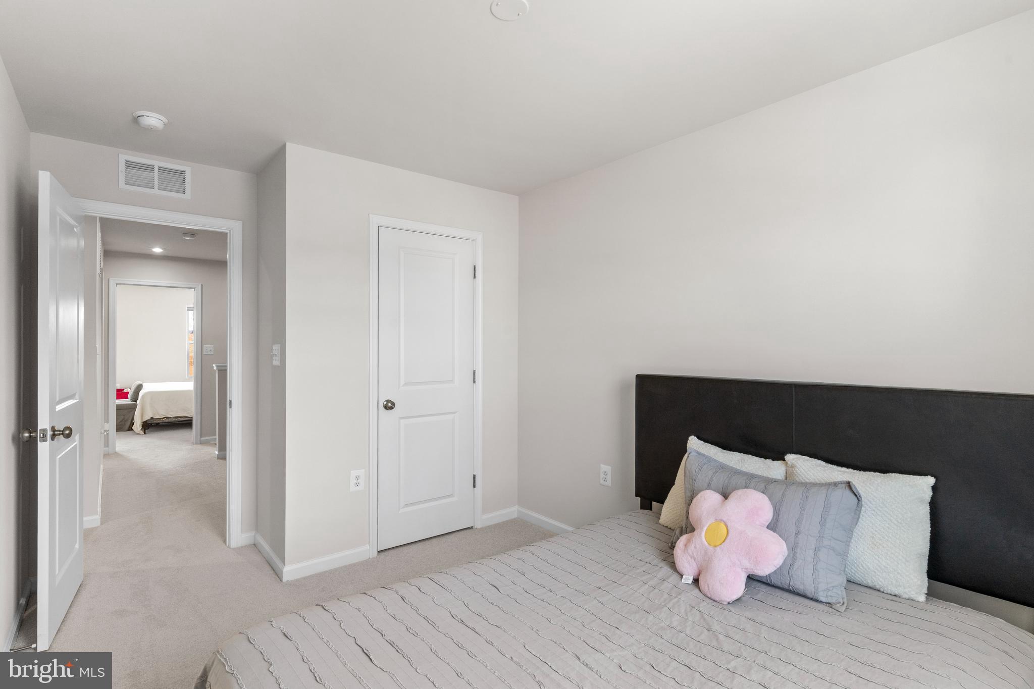 STONE SPRING - Residential Lease