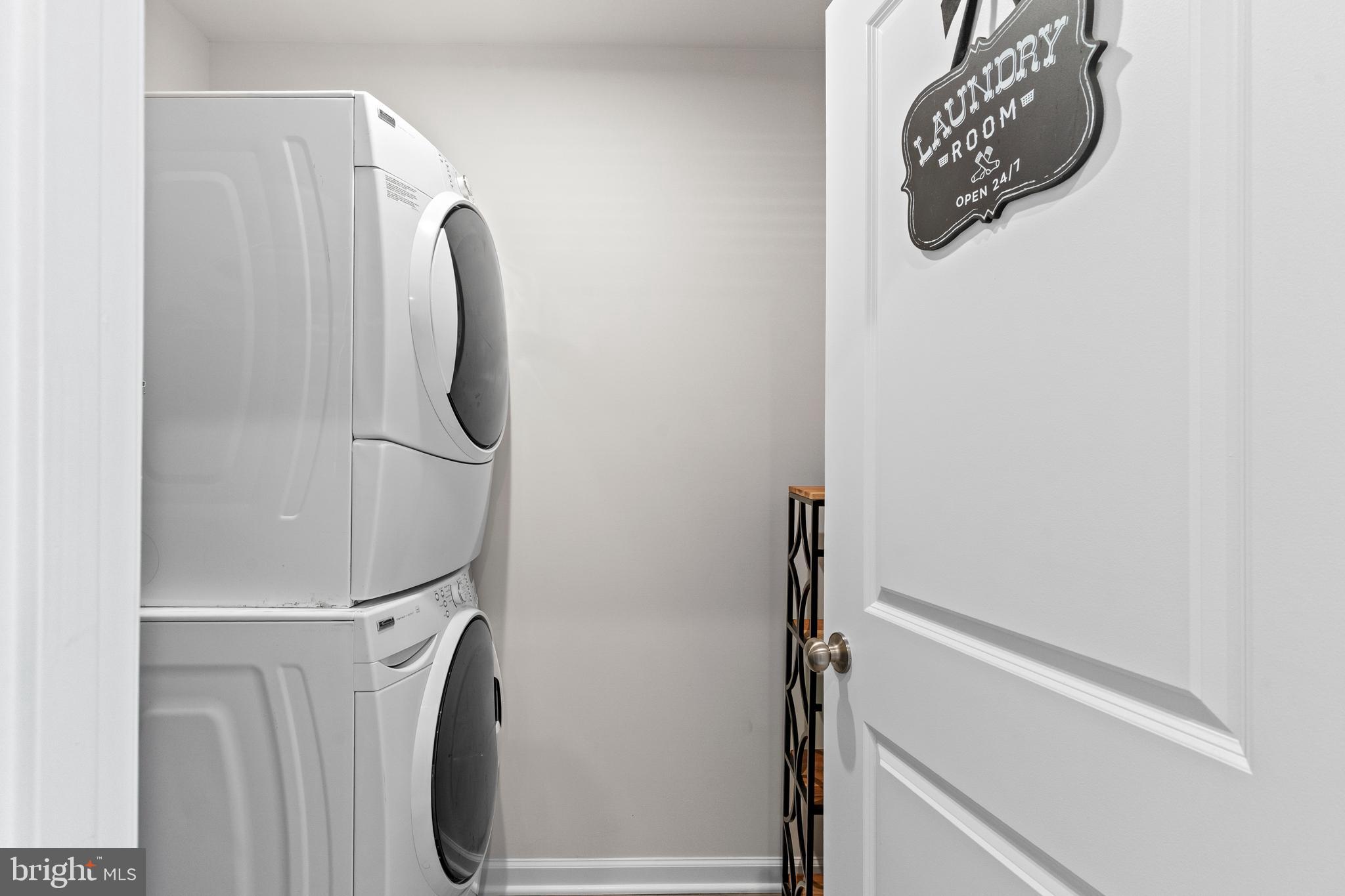 STONE SPRING - Residential Lease