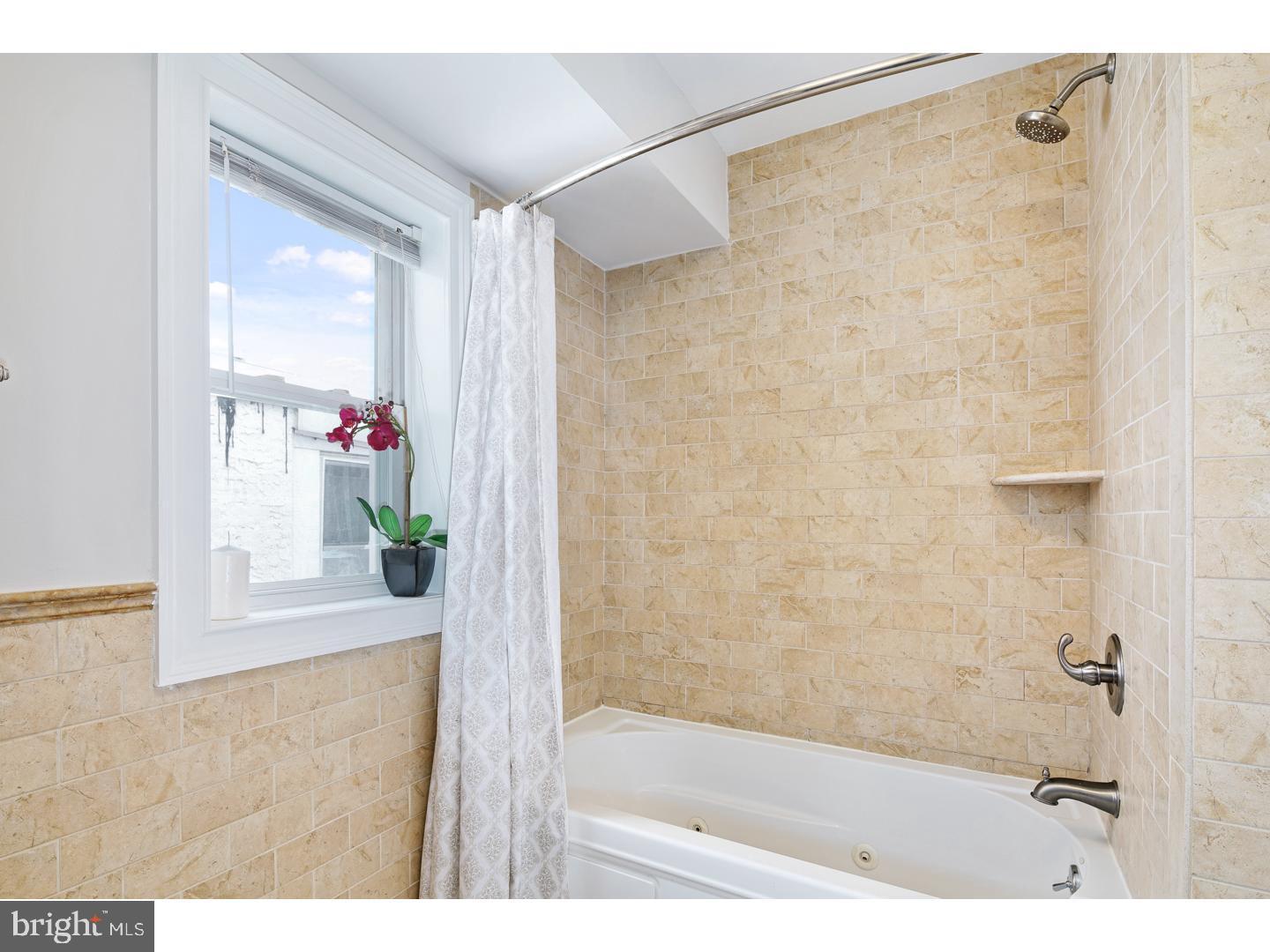 FRANCISVILLE - Residential