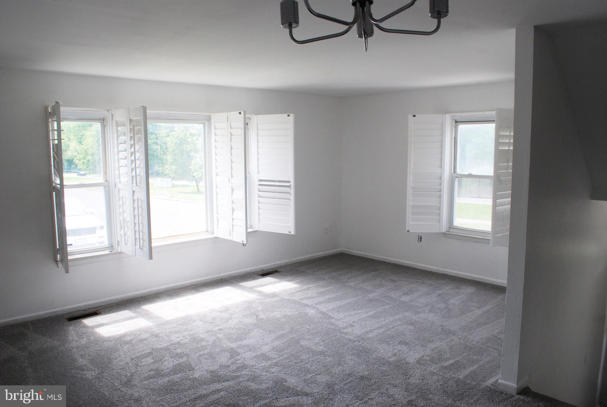 PRINCE PL AT NORTHAMPTOM - Residential