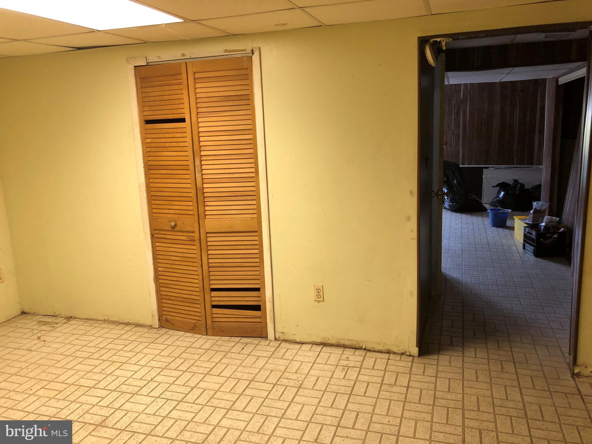 PRINCE PL AT NORTHAMPTOM - Residential