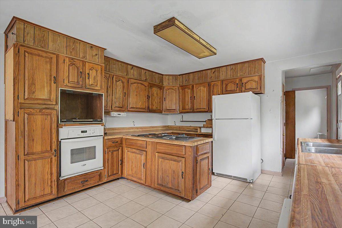 GARNET RIDGE - Residential